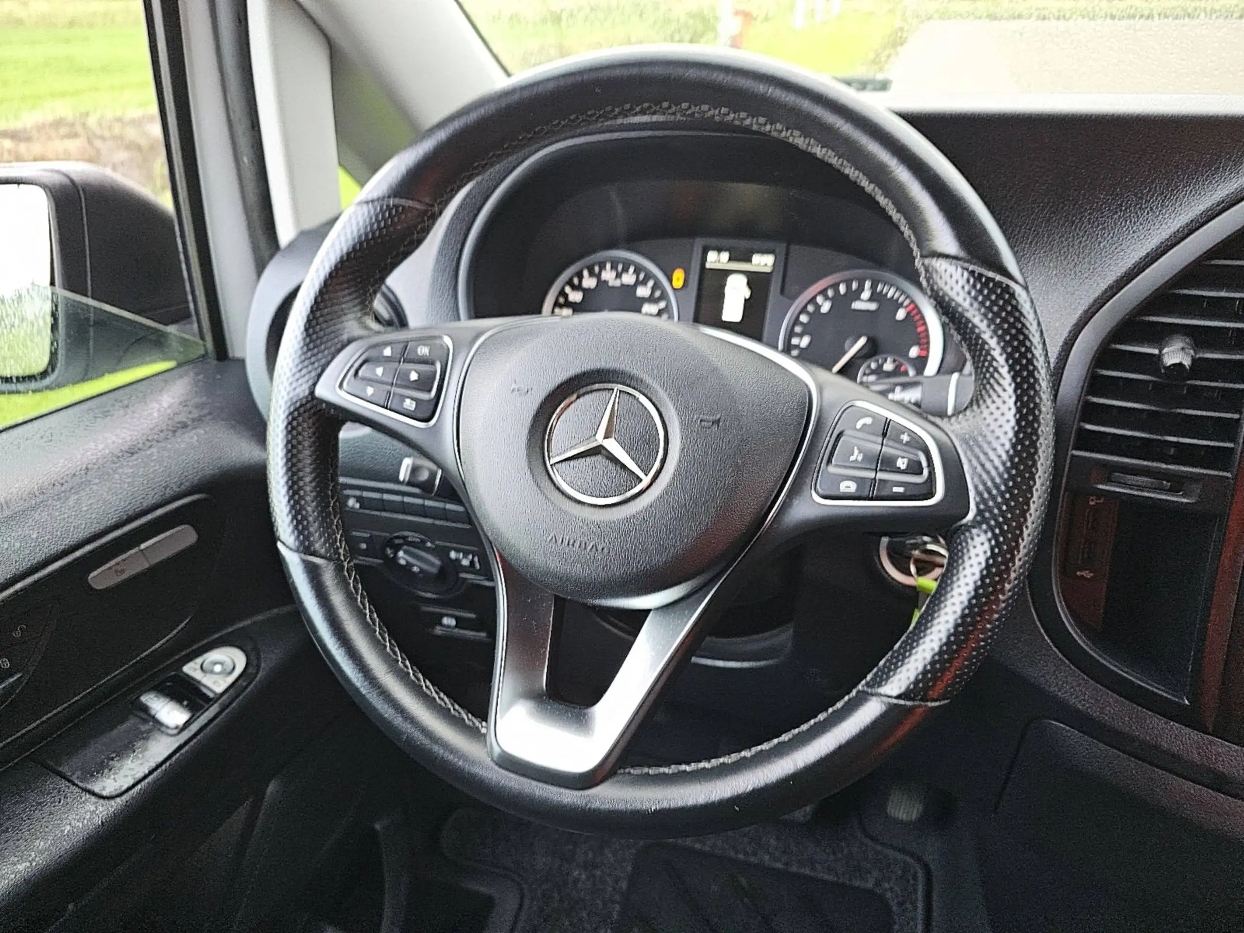 Mercedes-Benz - Vito