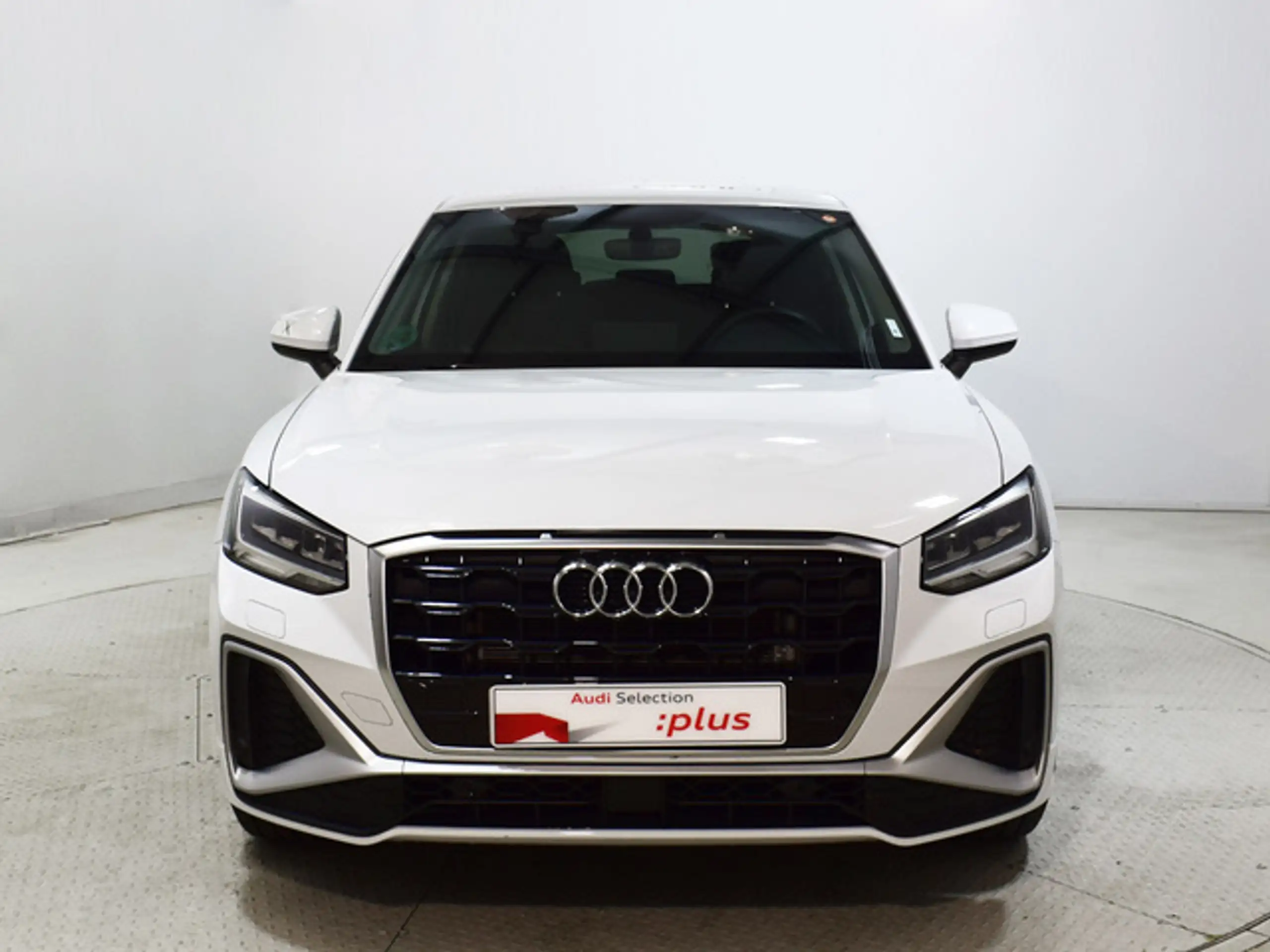 Audi - Q2