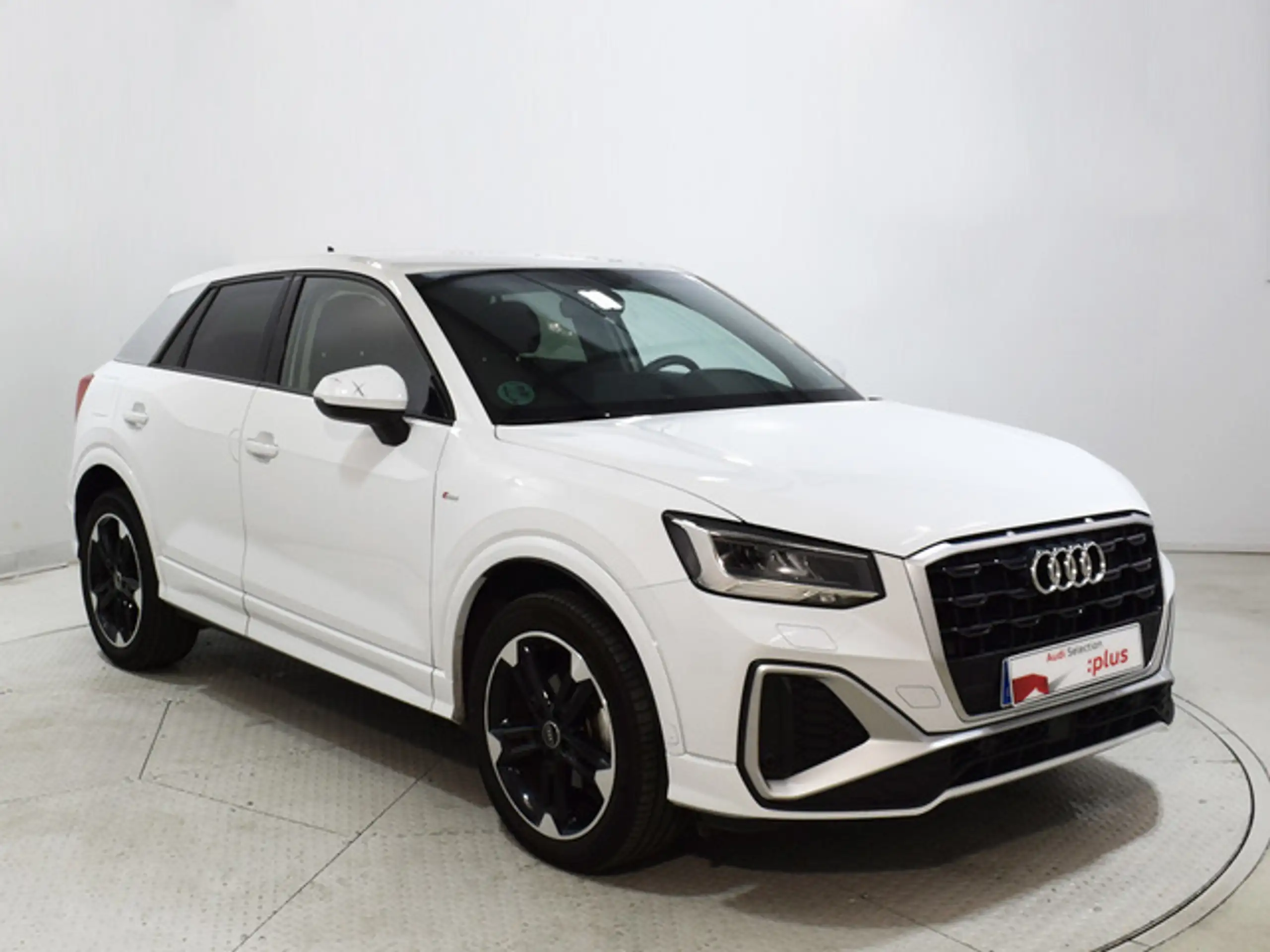 Audi - Q2