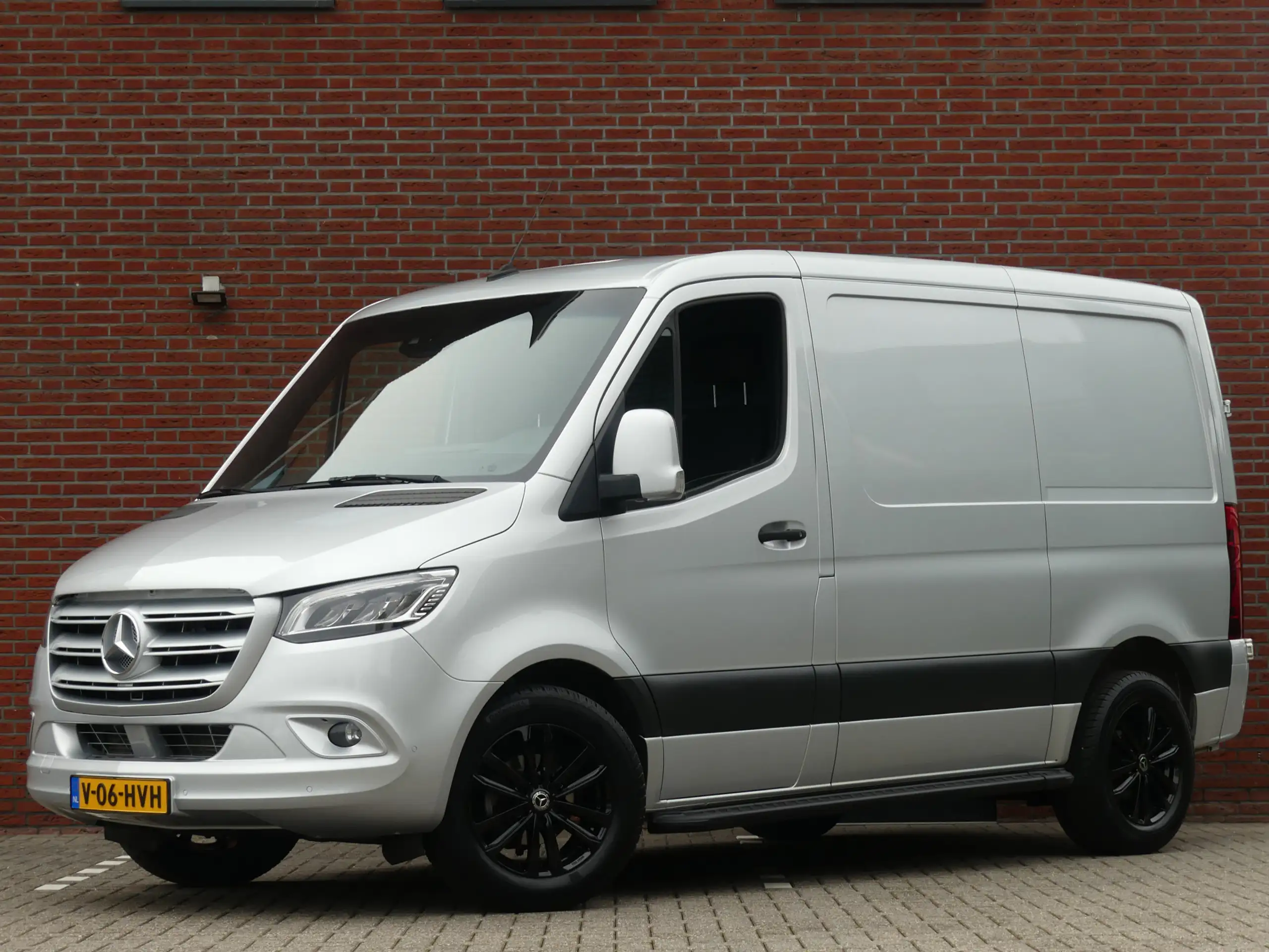 Mercedes-Benz - Sprinter