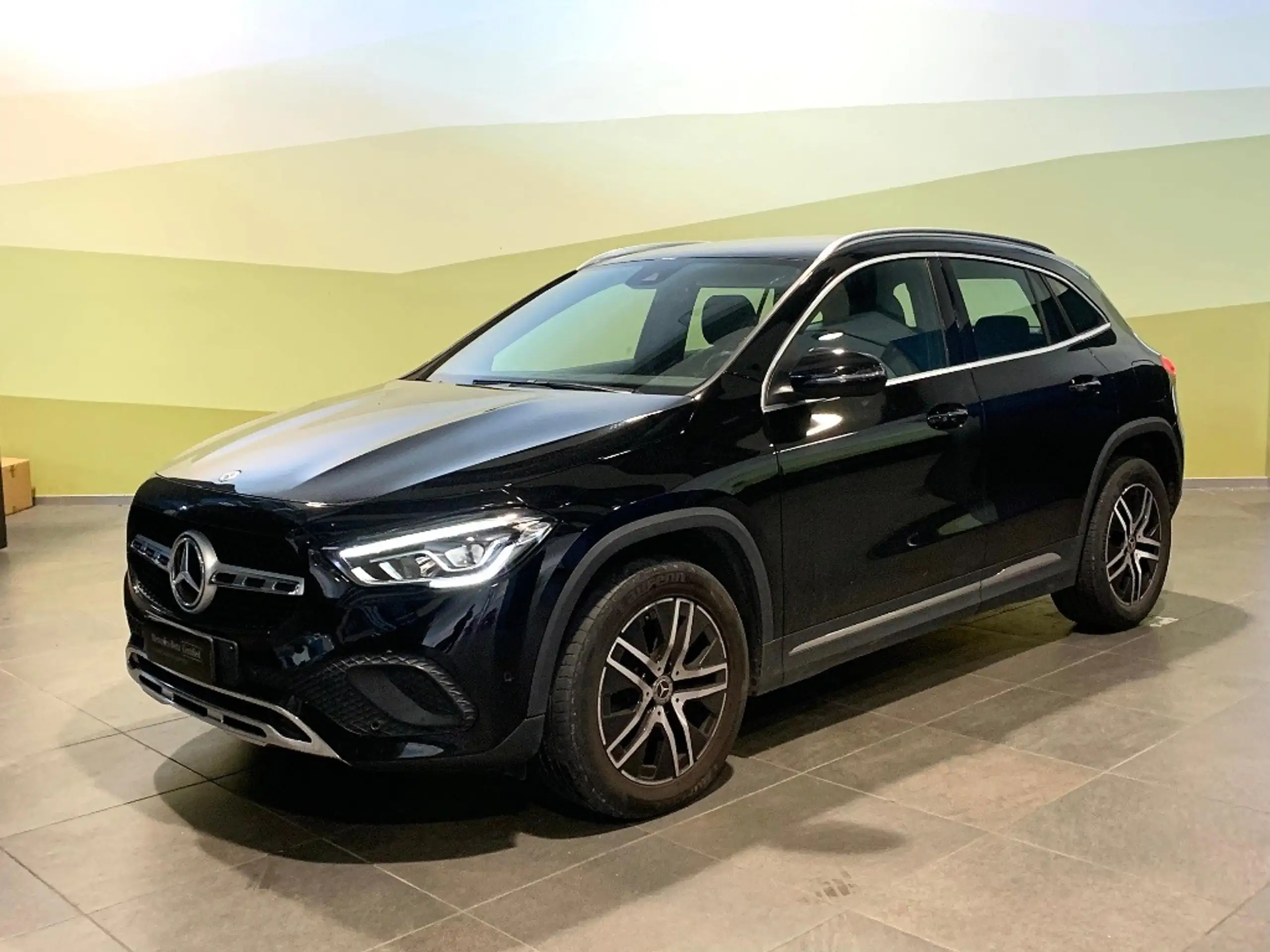 Mercedes-Benz - GLA 180