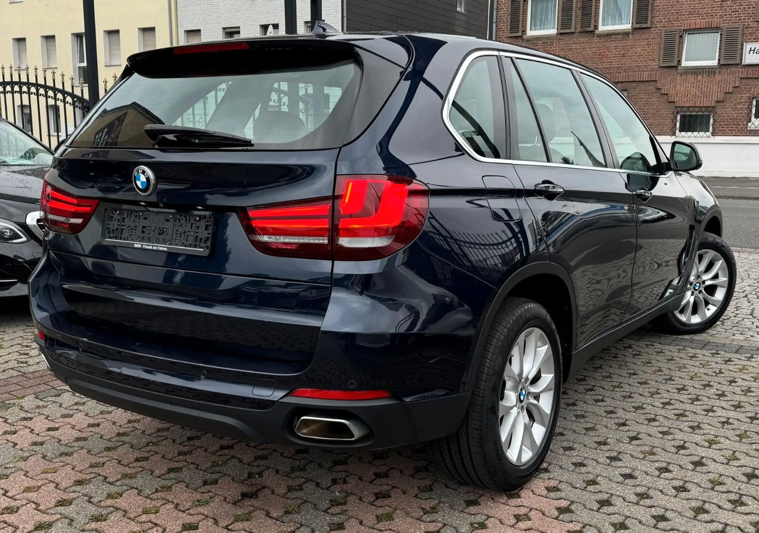 BMW - X5