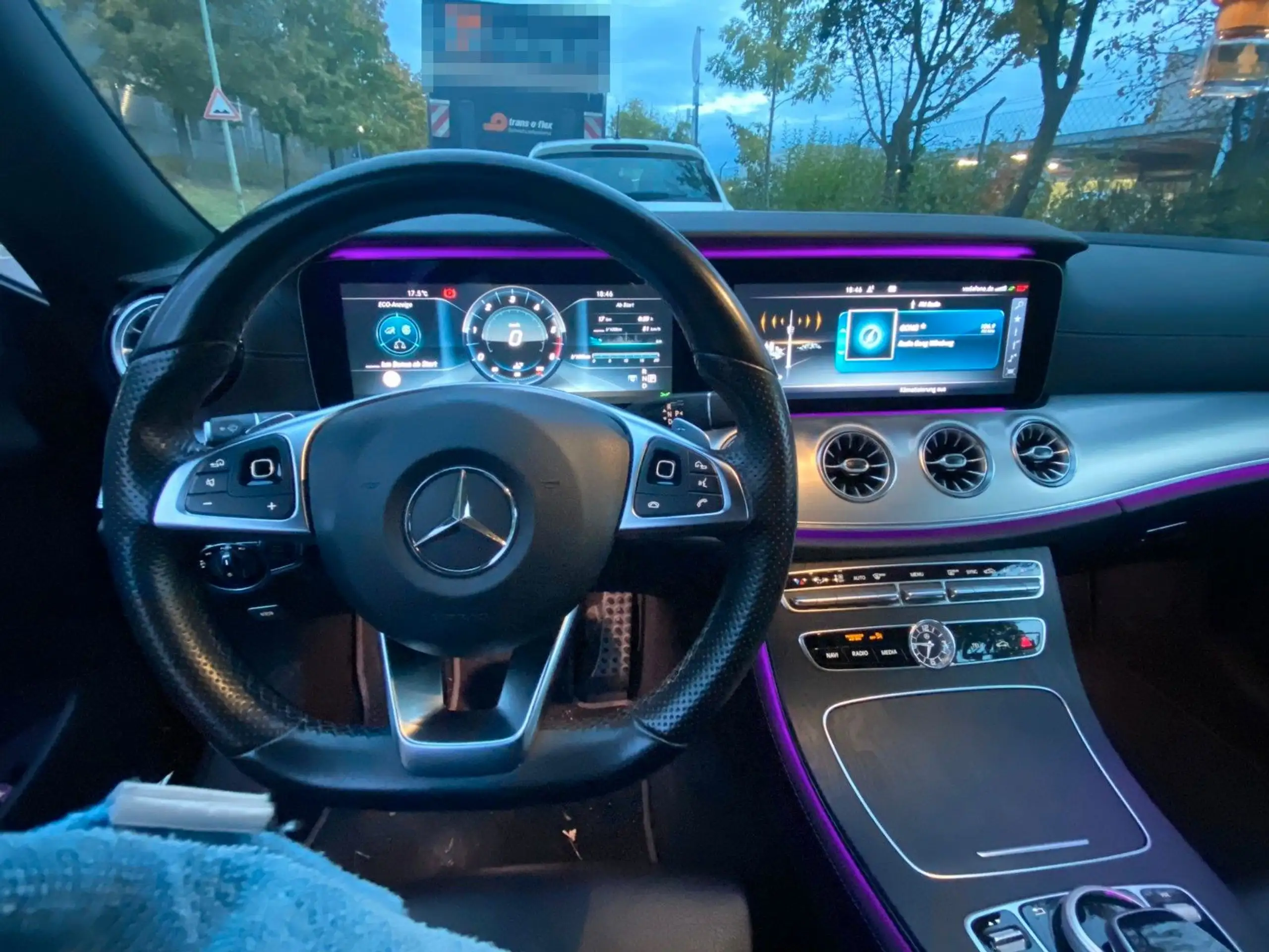 Mercedes-Benz - E 220