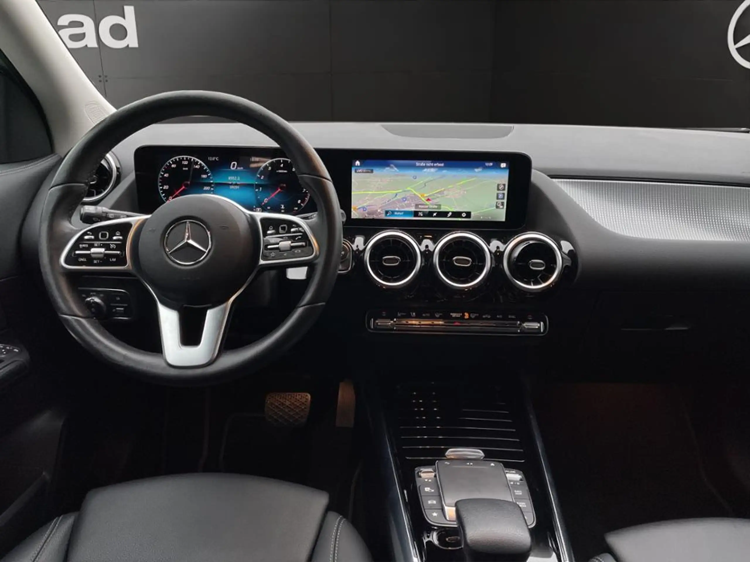 Mercedes-Benz - GLA 200