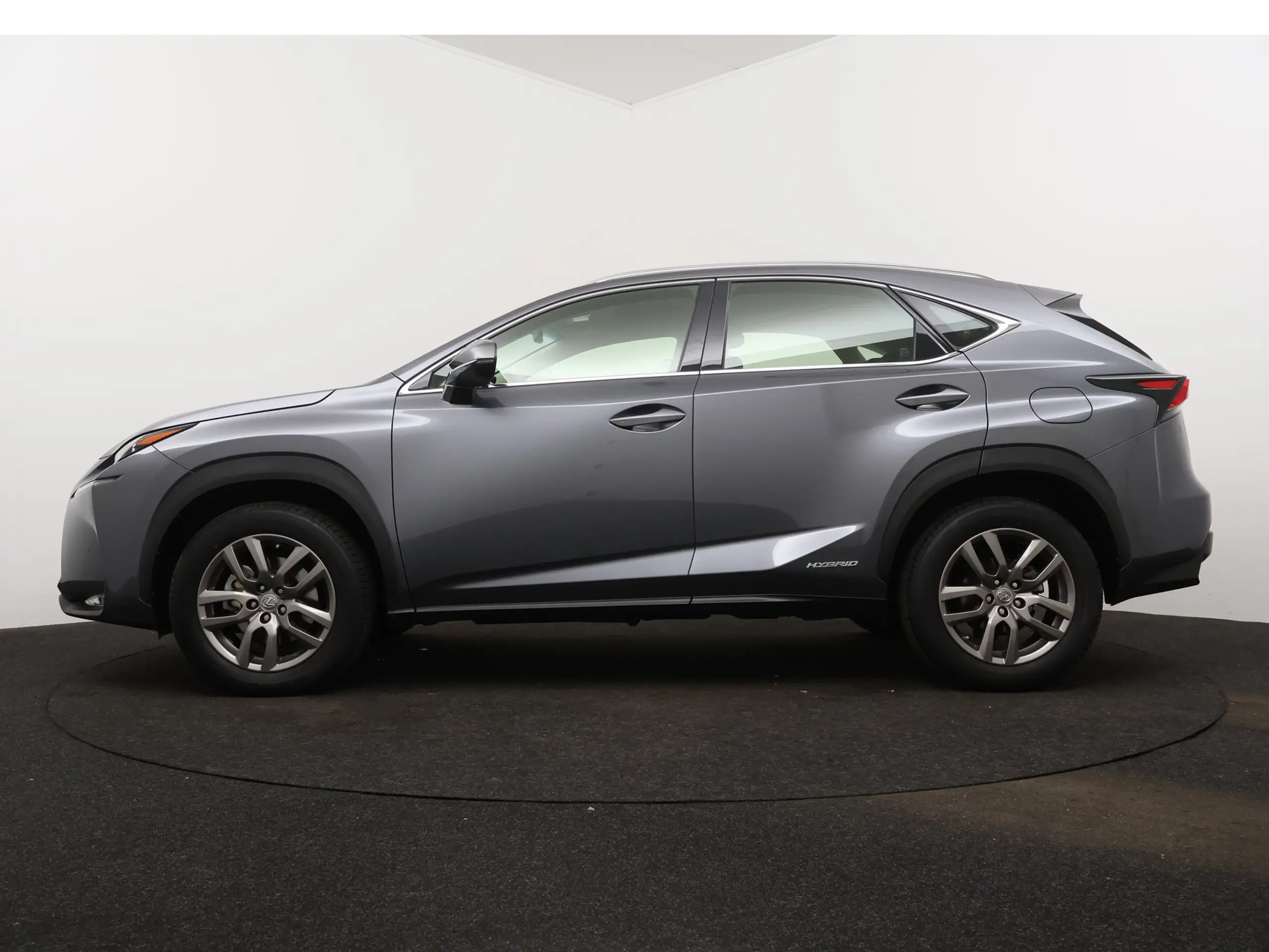 Lexus - NX 300h