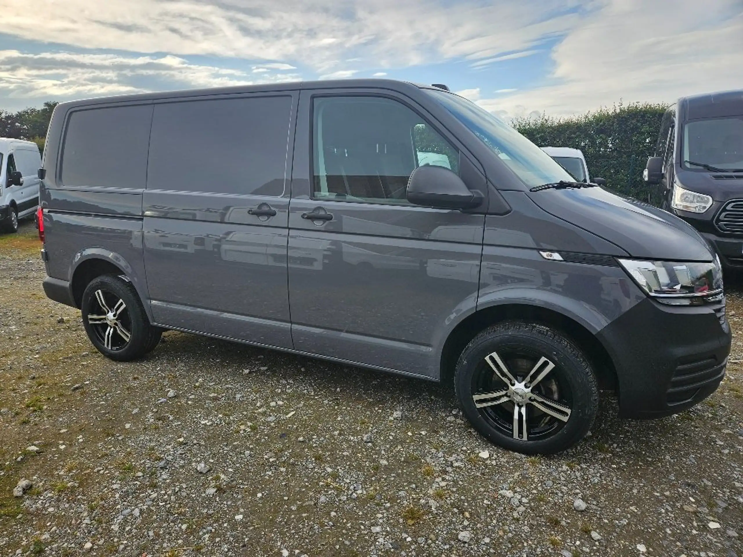 Volkswagen - T6.1 Transporter