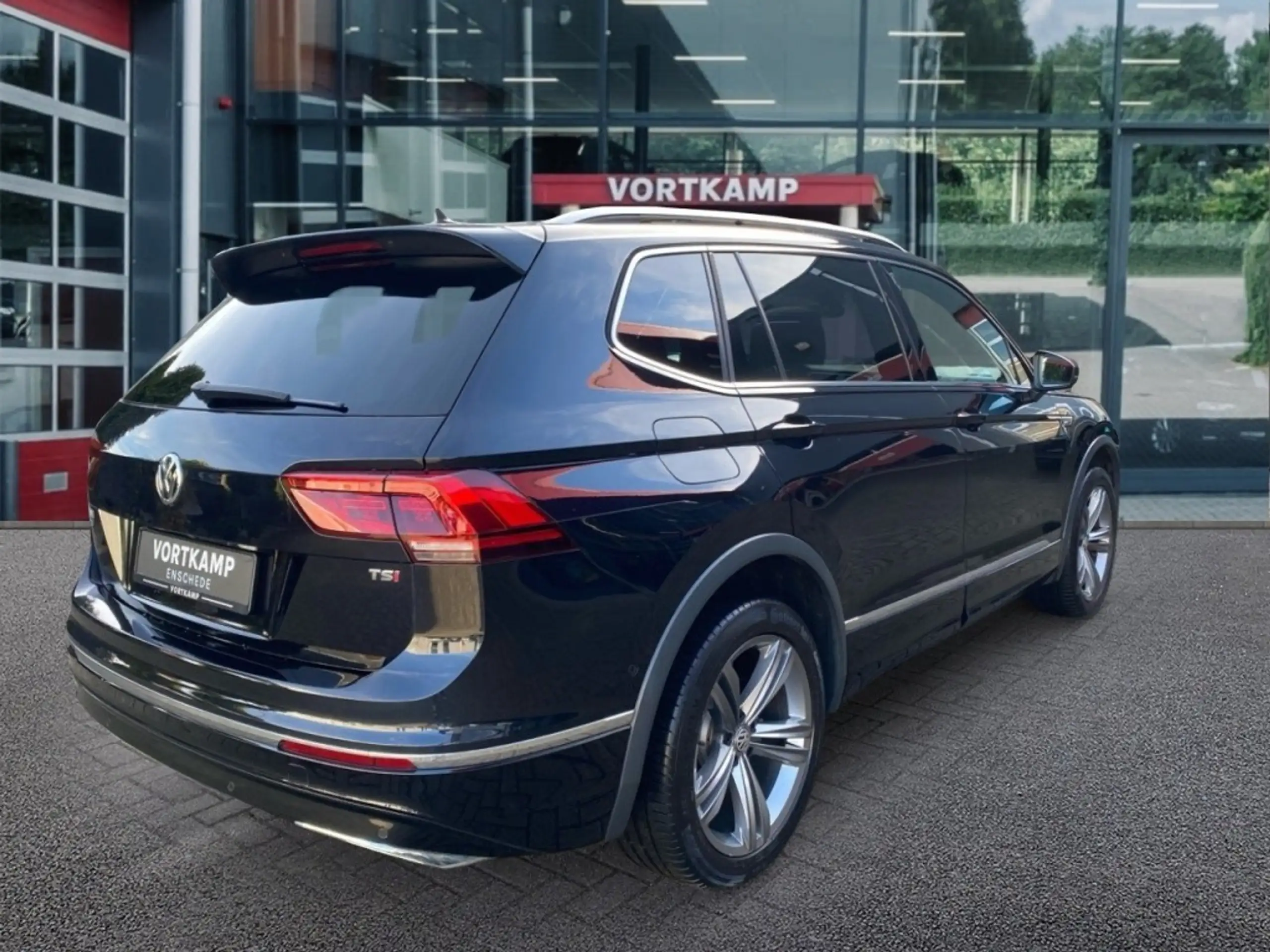 Volkswagen - Tiguan