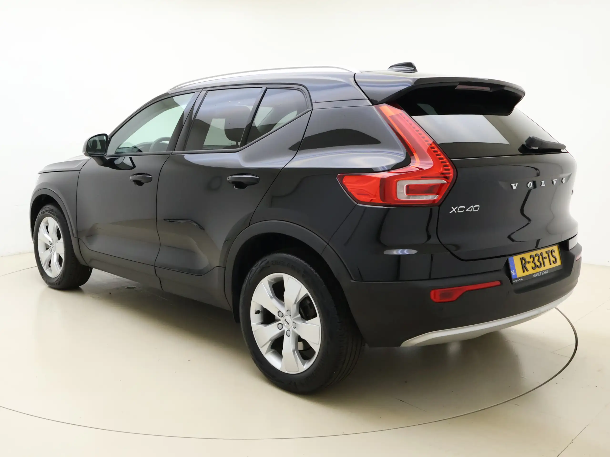 Volvo - XC40