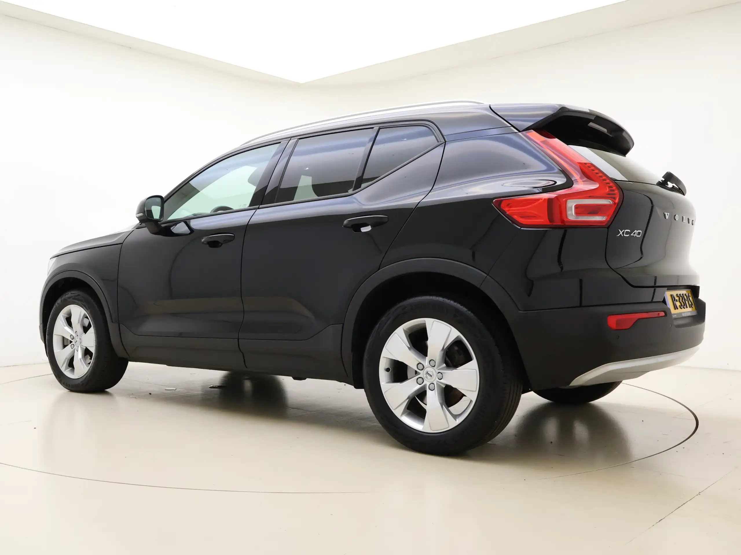 Volvo - XC40