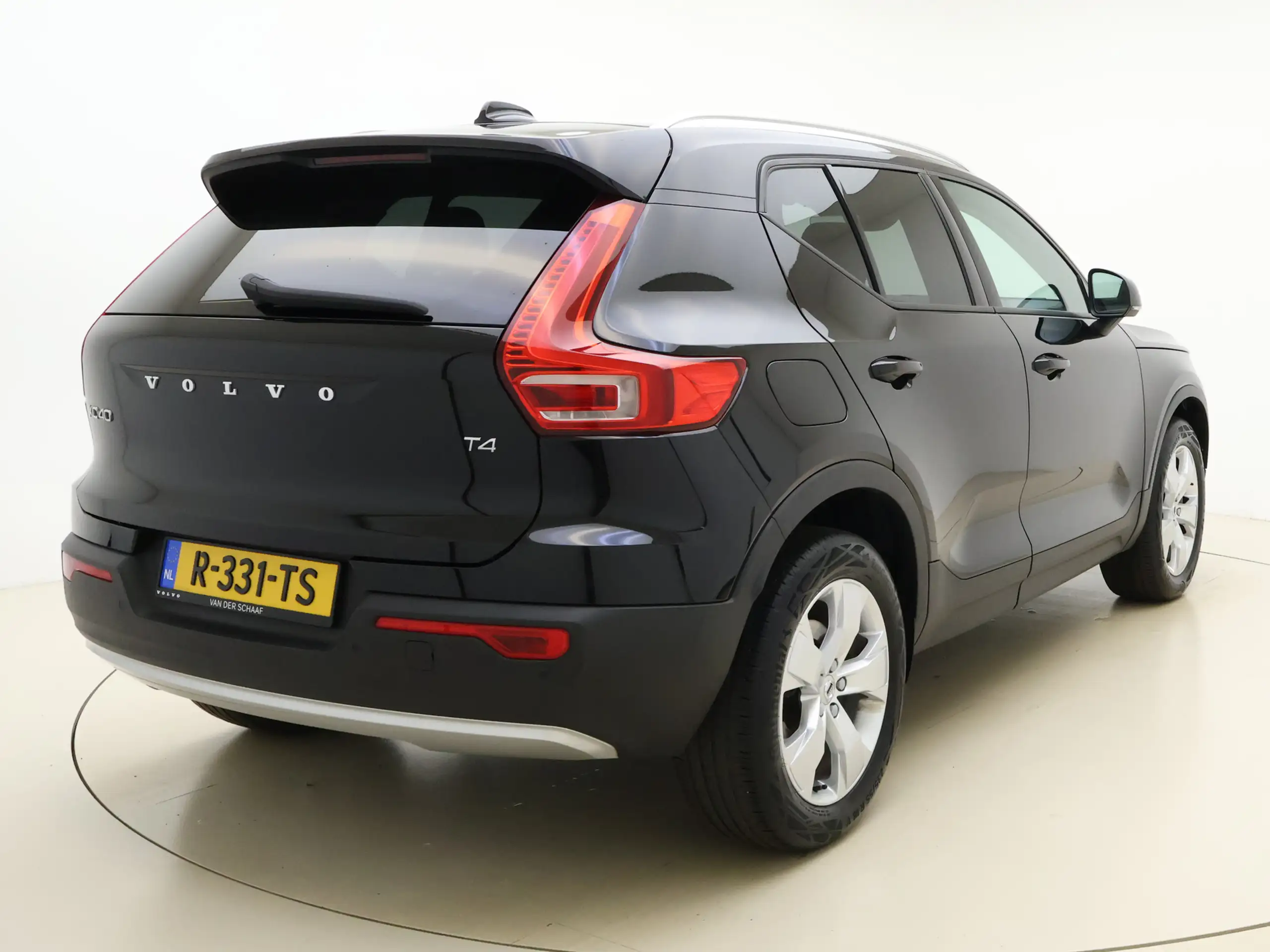 Volvo - XC40