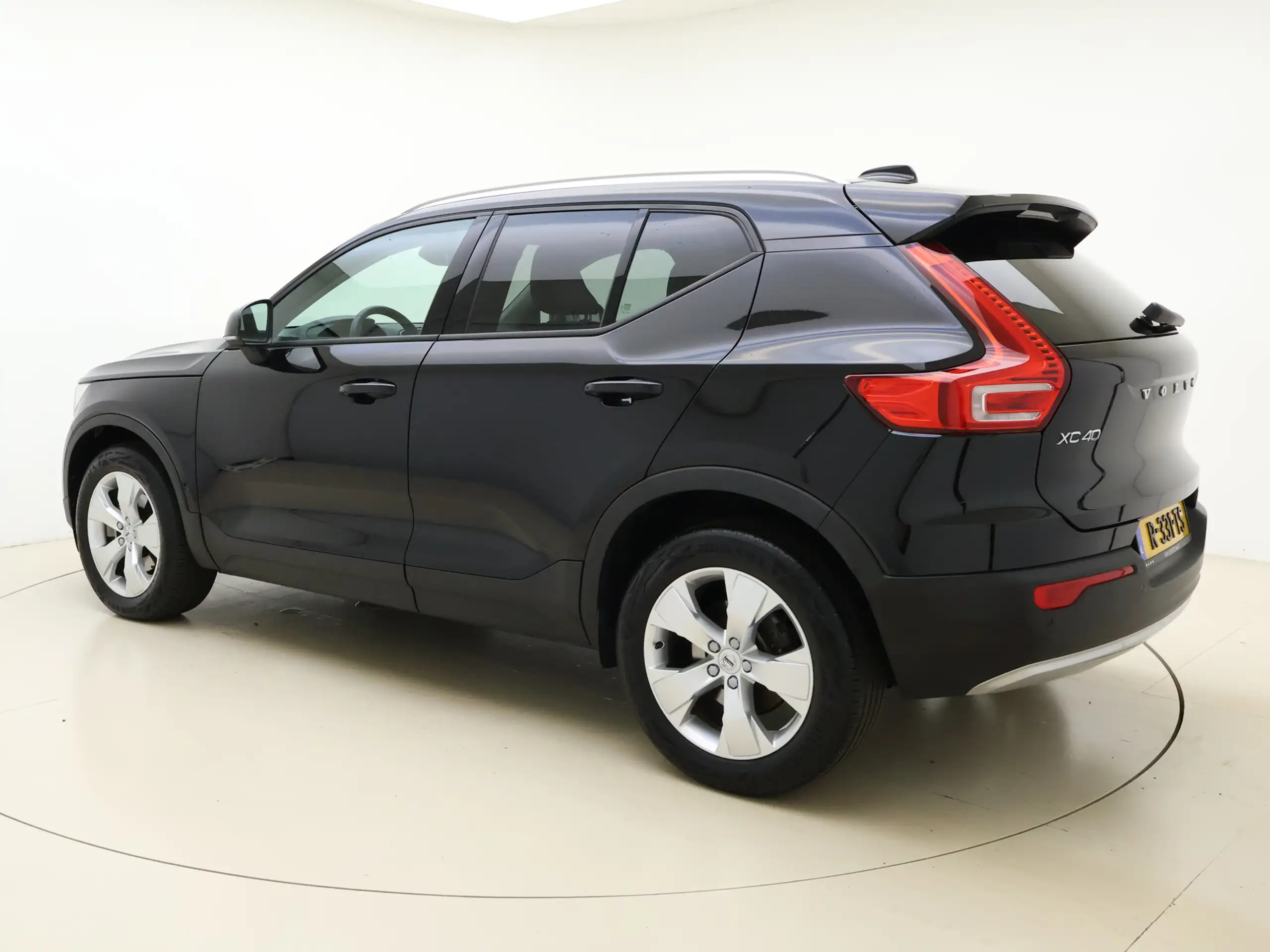 Volvo - XC40