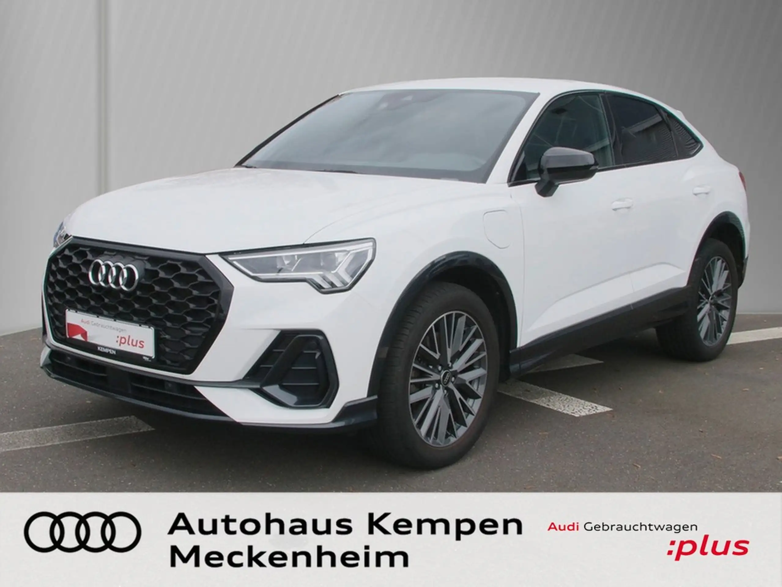 Audi - Q3