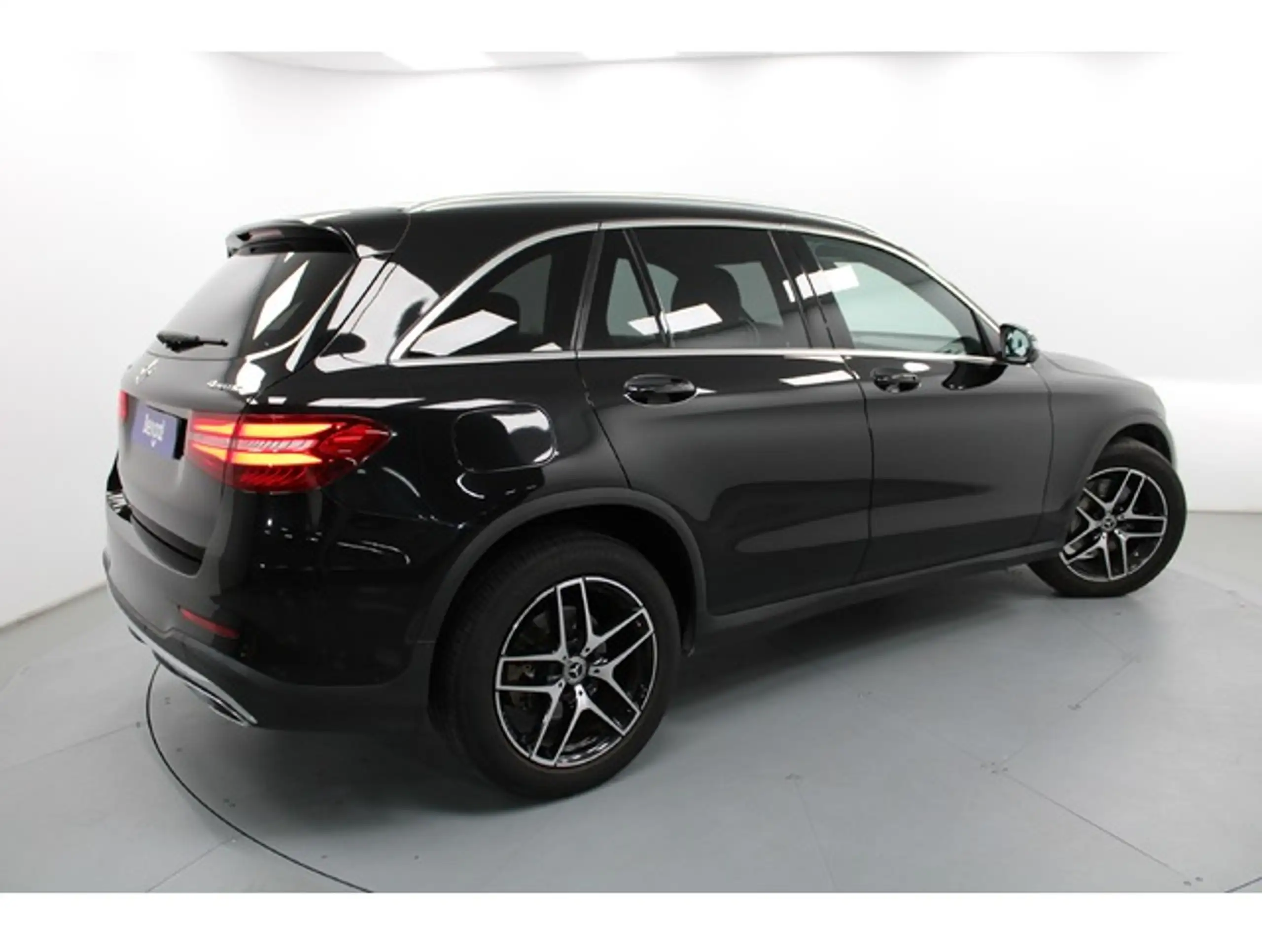 Mercedes-Benz - GLC 220