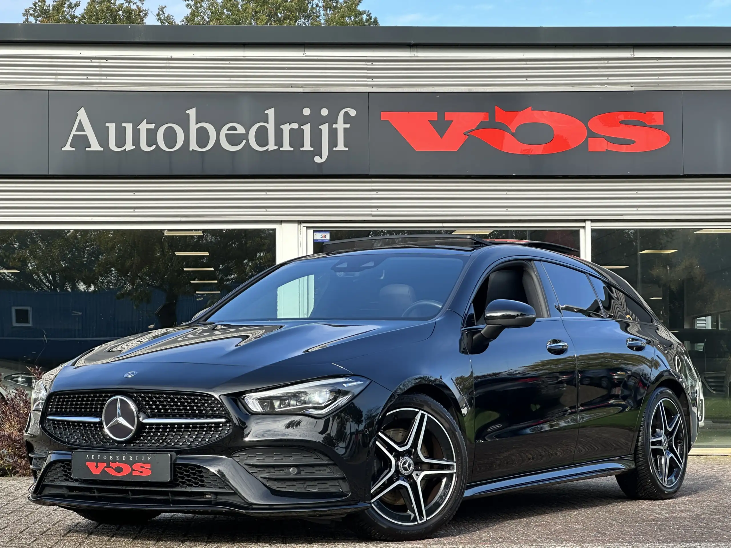 Mercedes-Benz - CLA 200