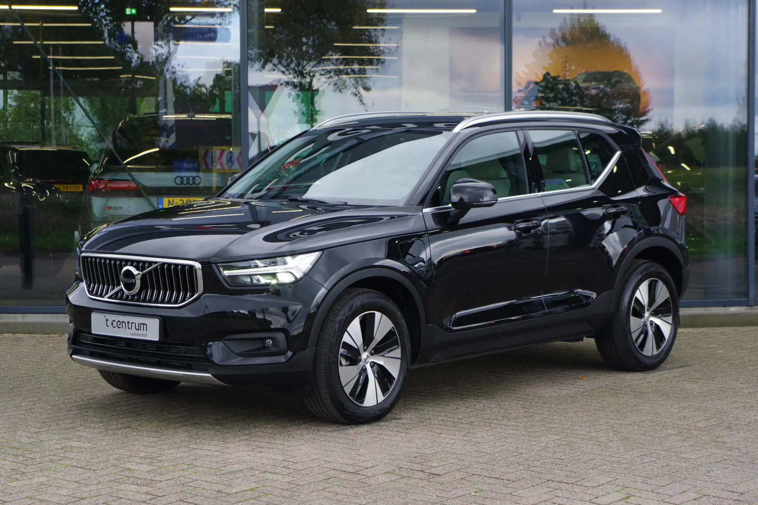 Volvo - XC40