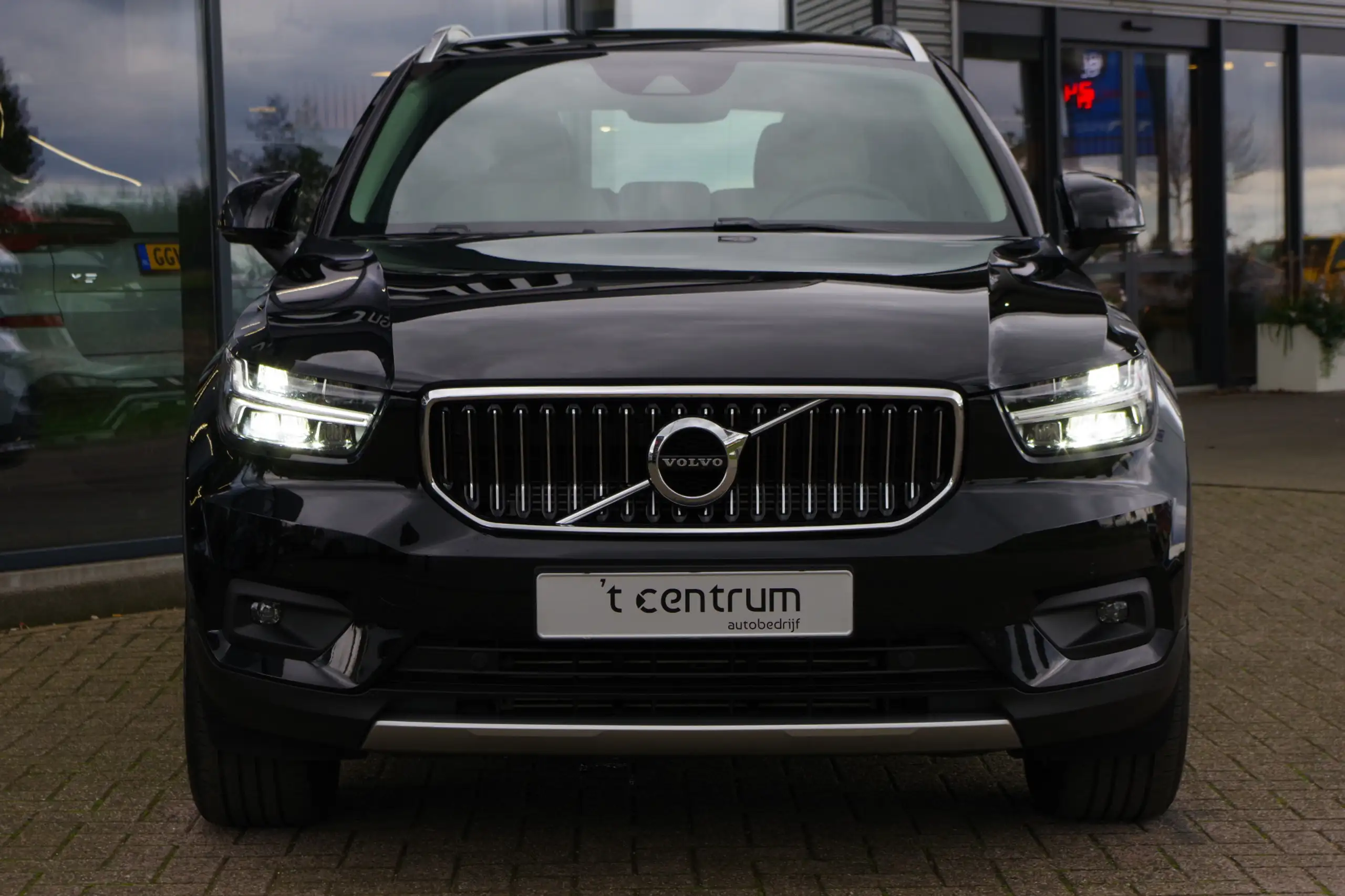 Volvo - XC40