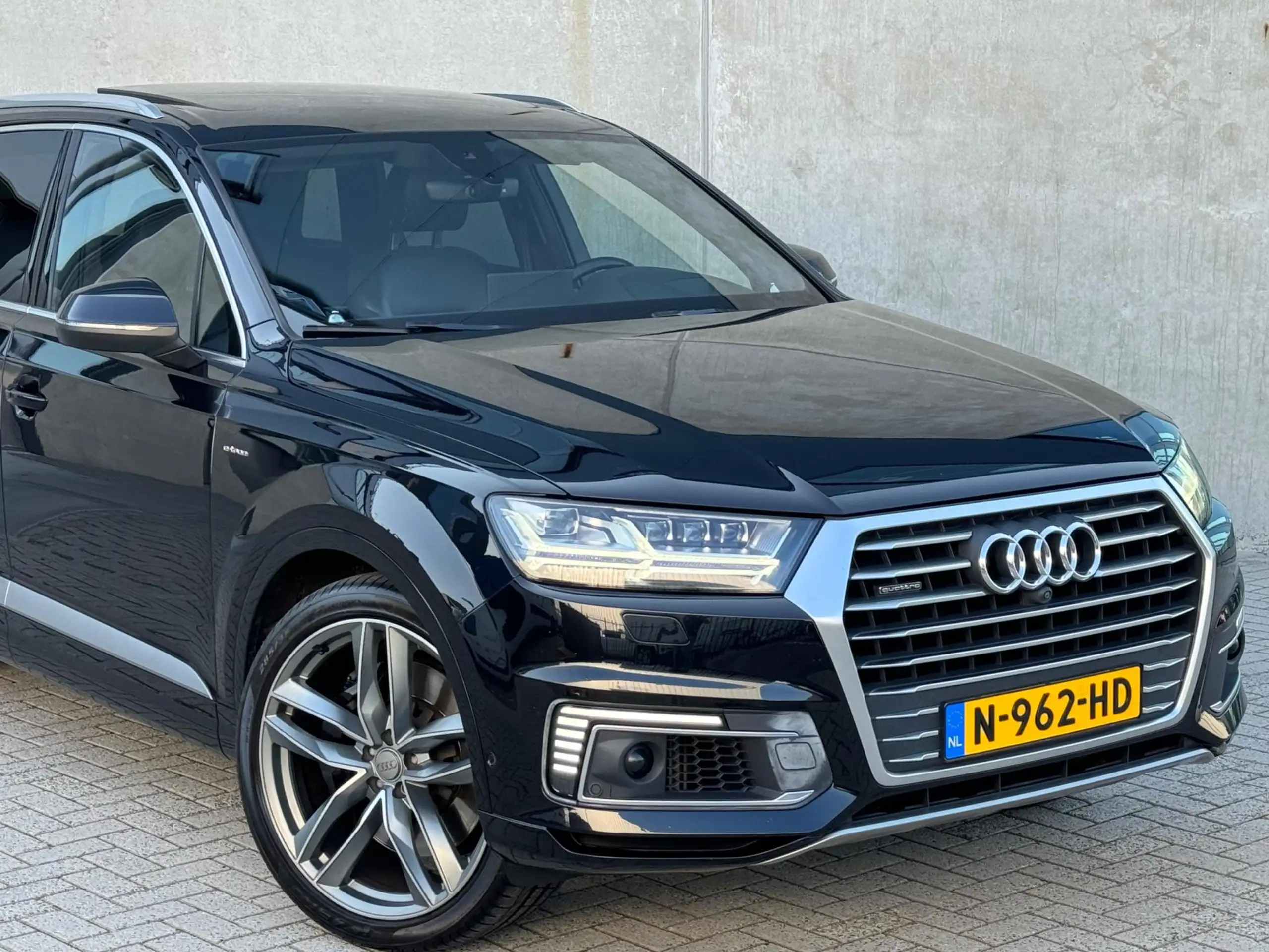 Audi - Q7