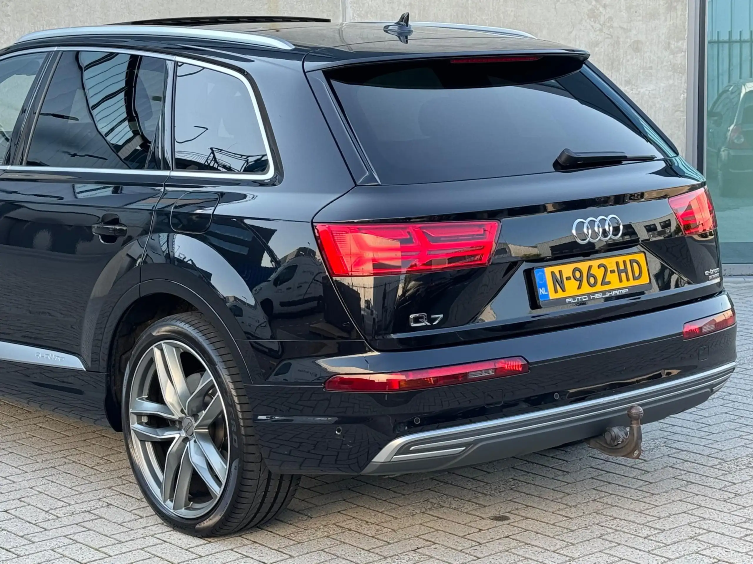 Audi - Q7