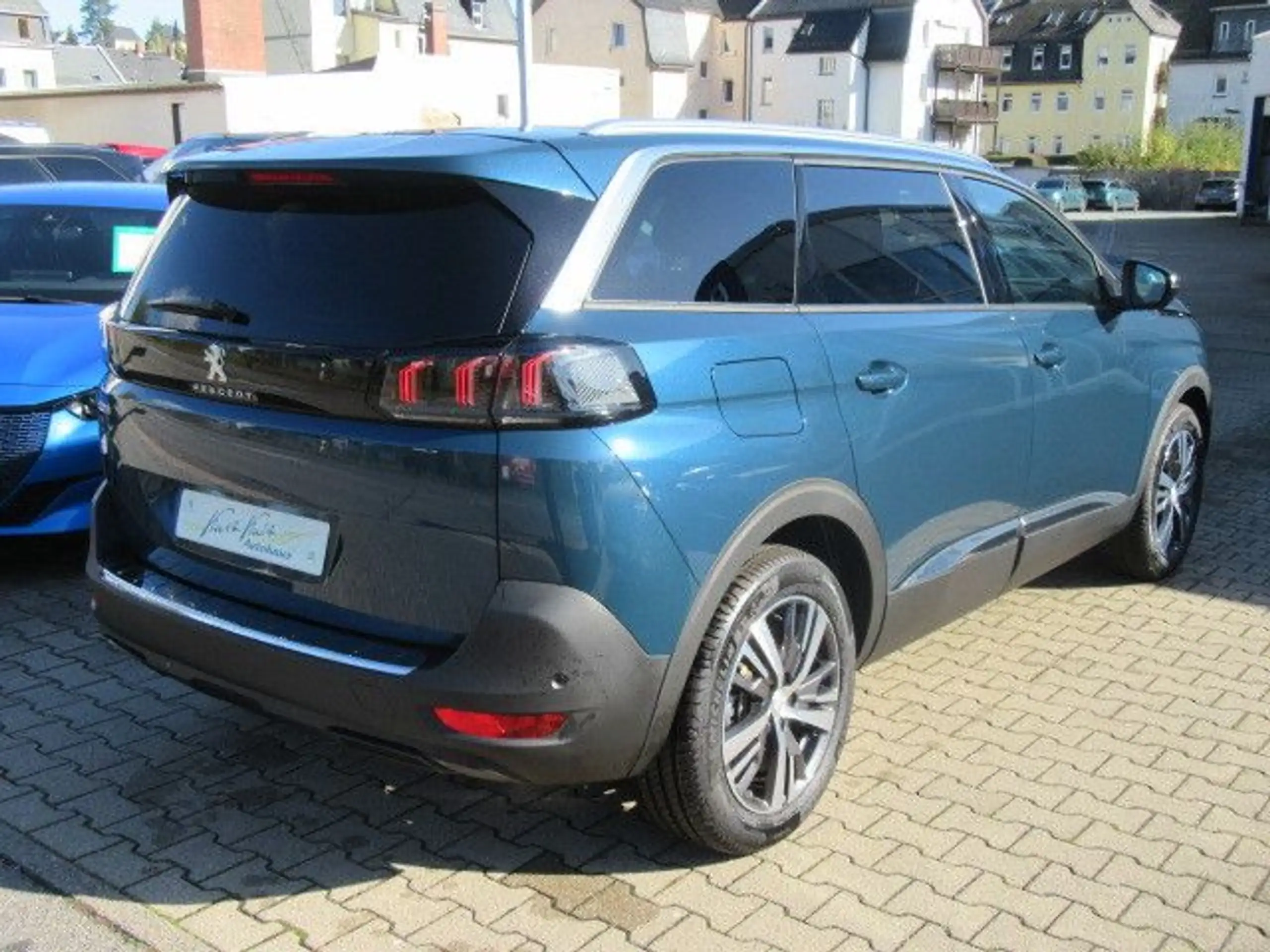 Peugeot - 5008