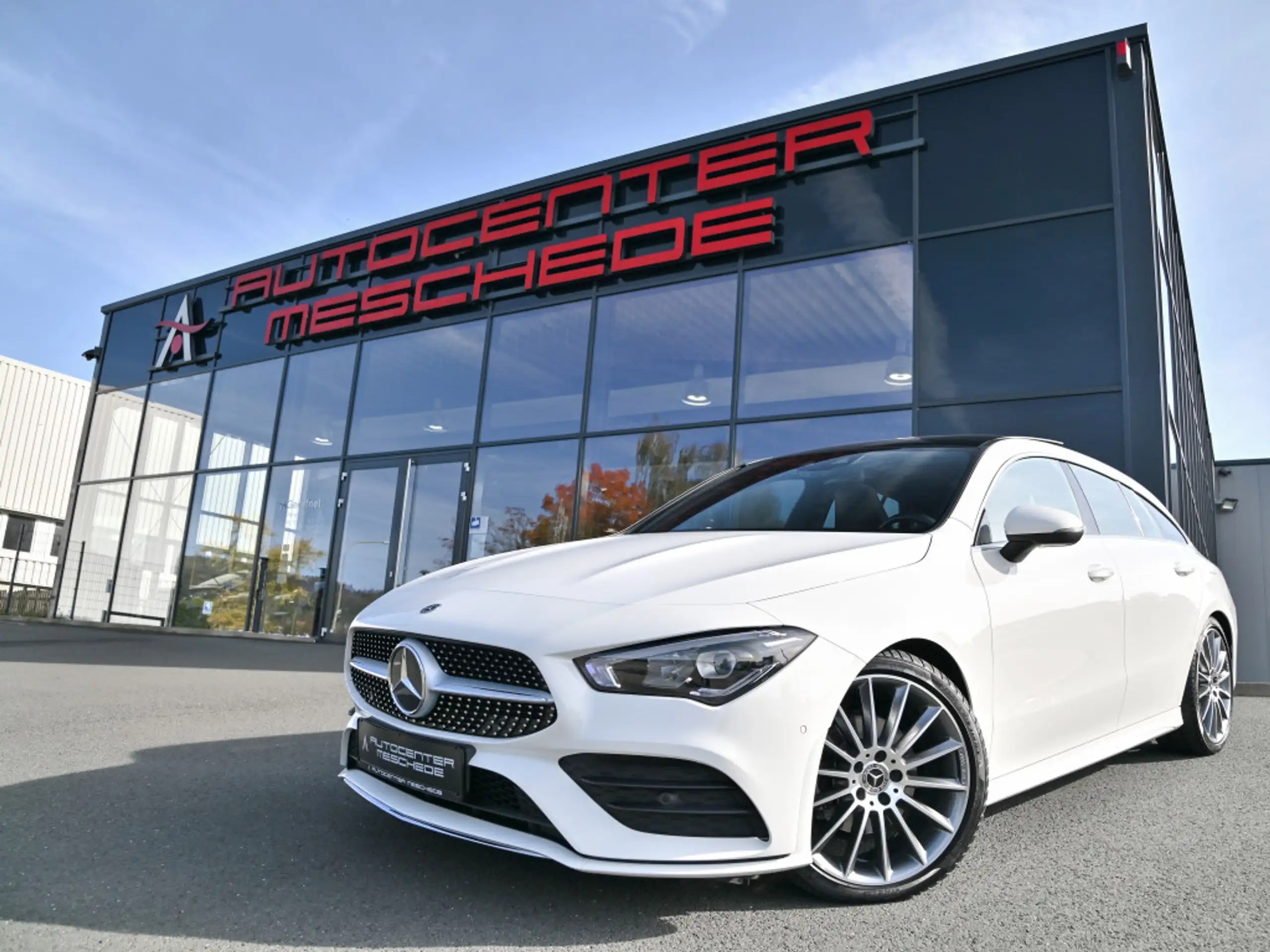 Mercedes-Benz - CLA 200