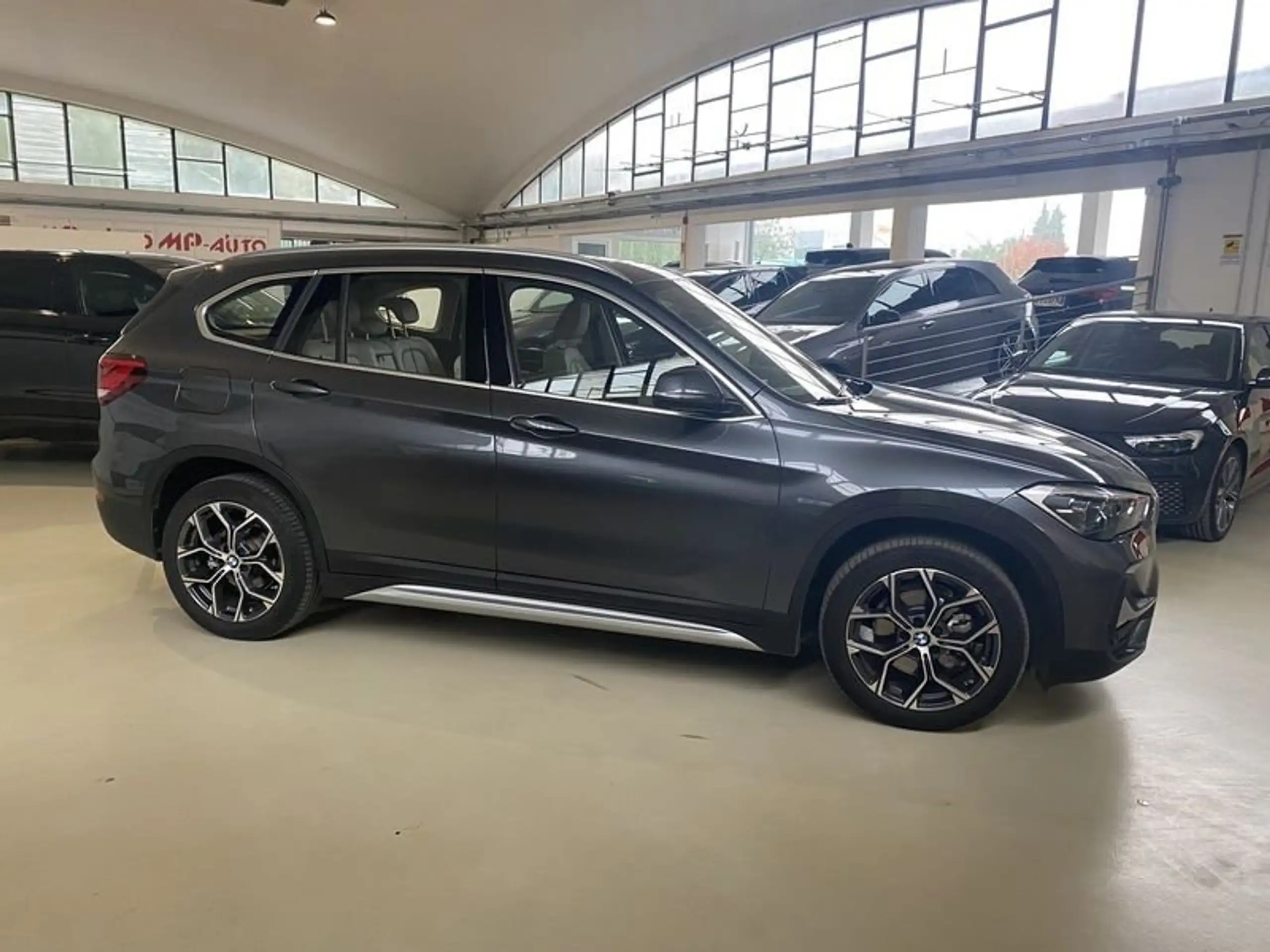 BMW - X1