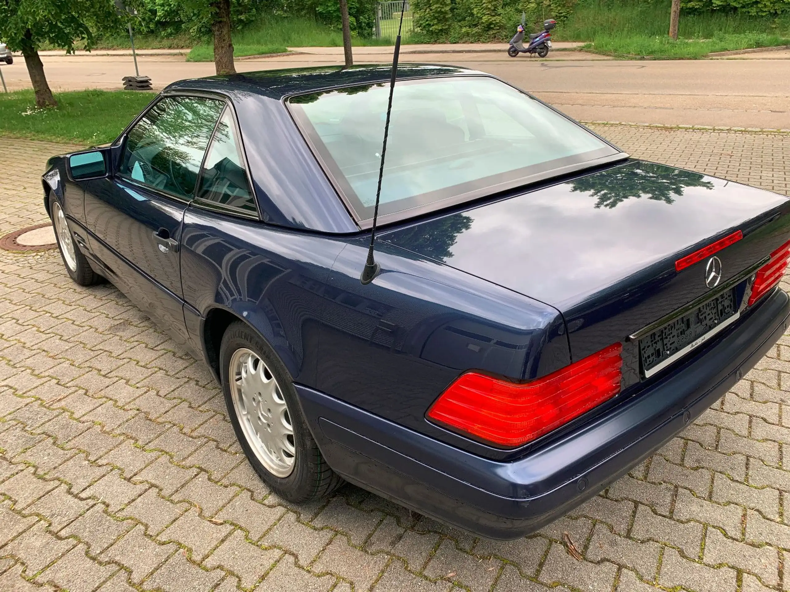 Mercedes-Benz - SL 320