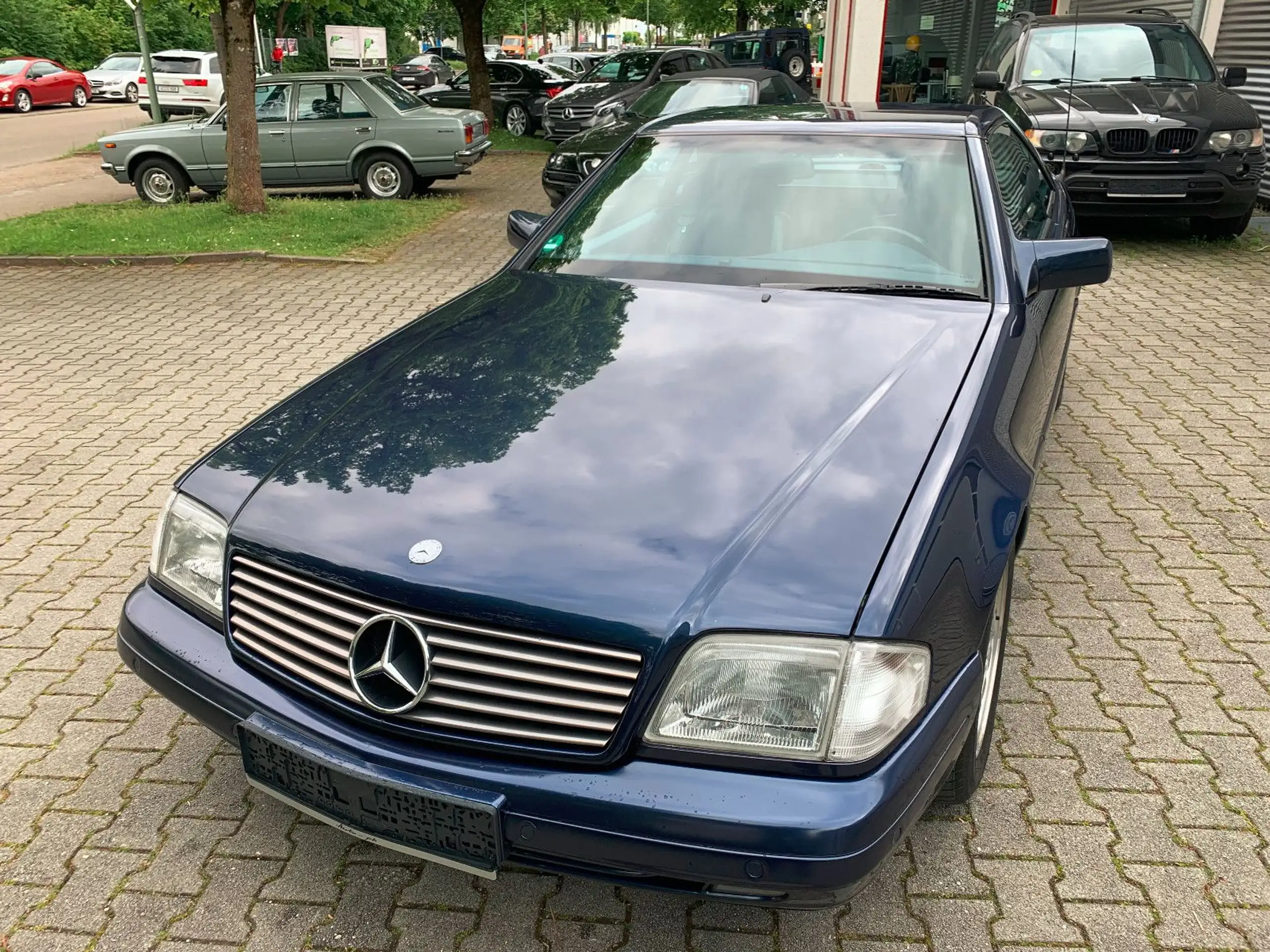 Mercedes-Benz - SL 320