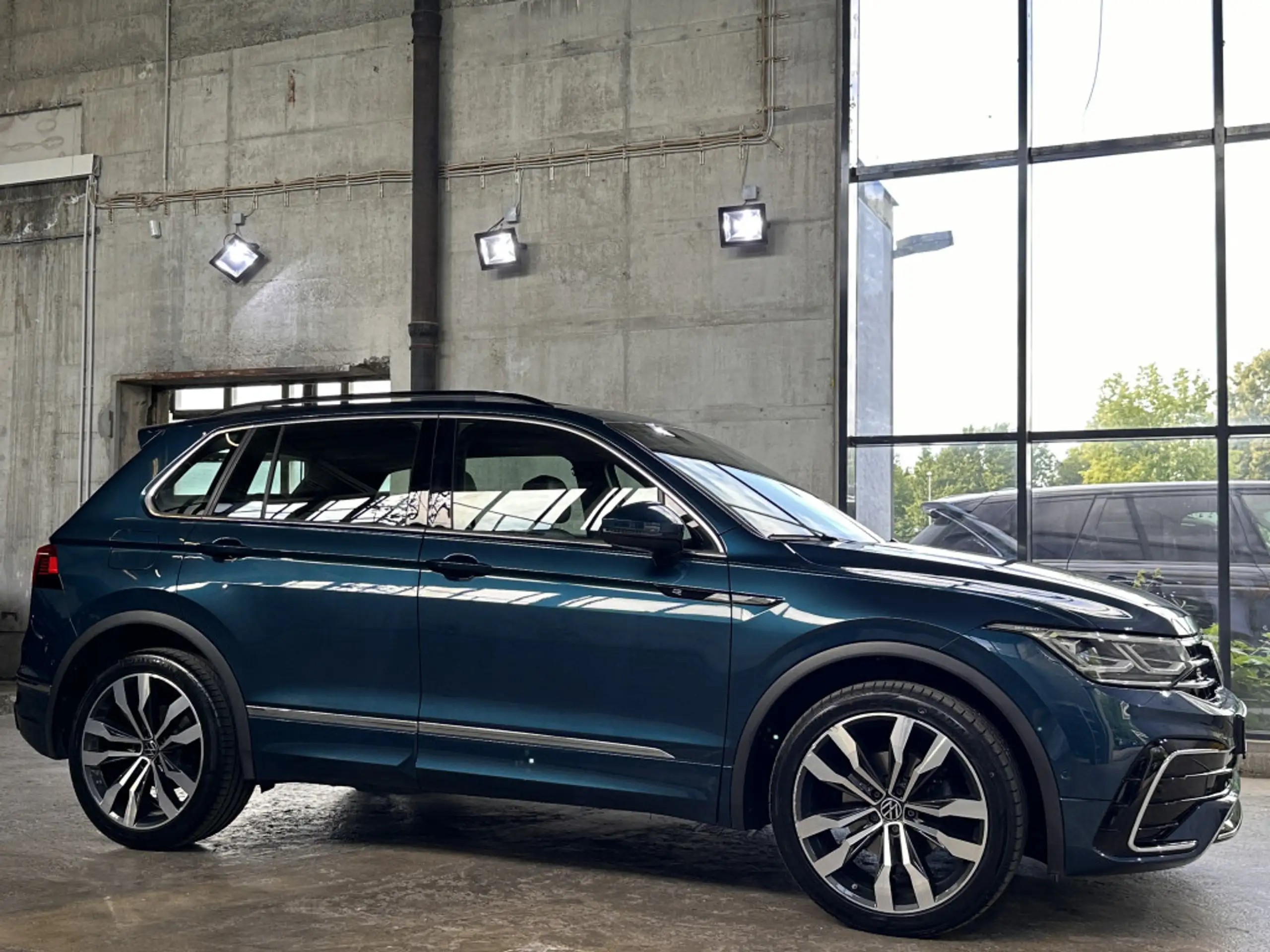 Volkswagen - Tiguan