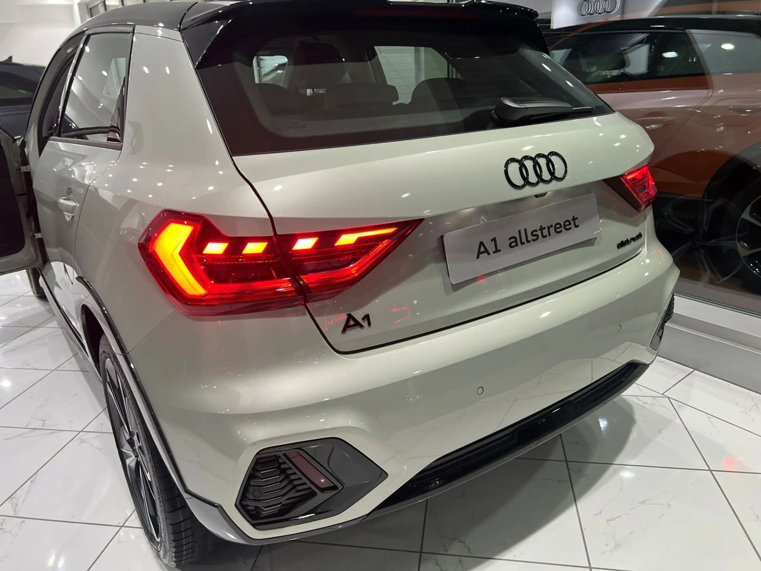 Audi - A1