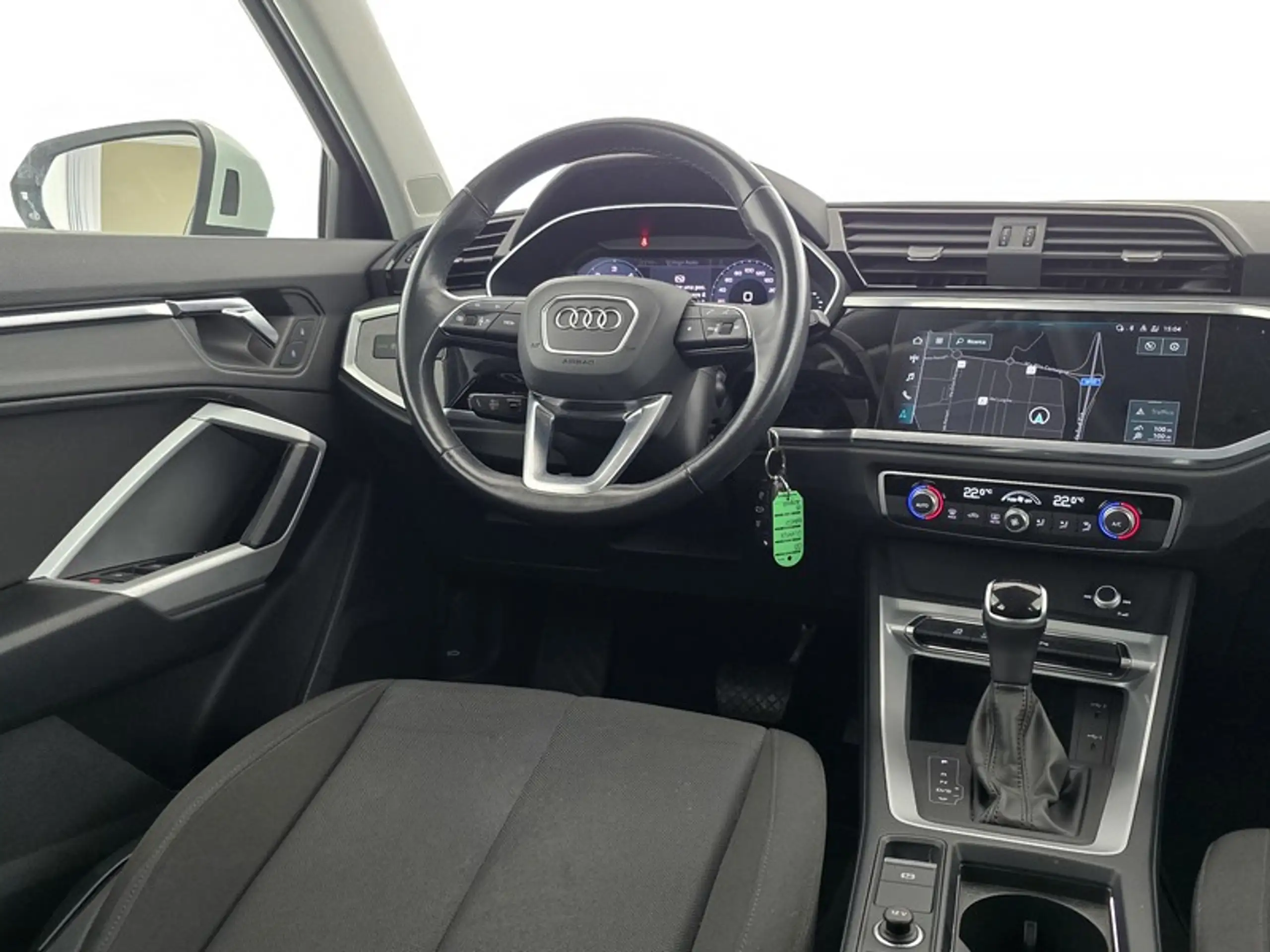 Audi - Q3