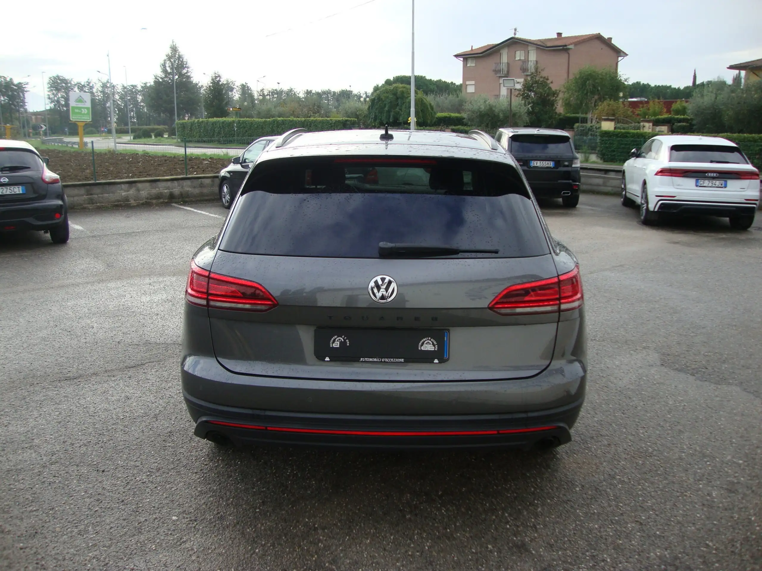 Volkswagen - Touareg