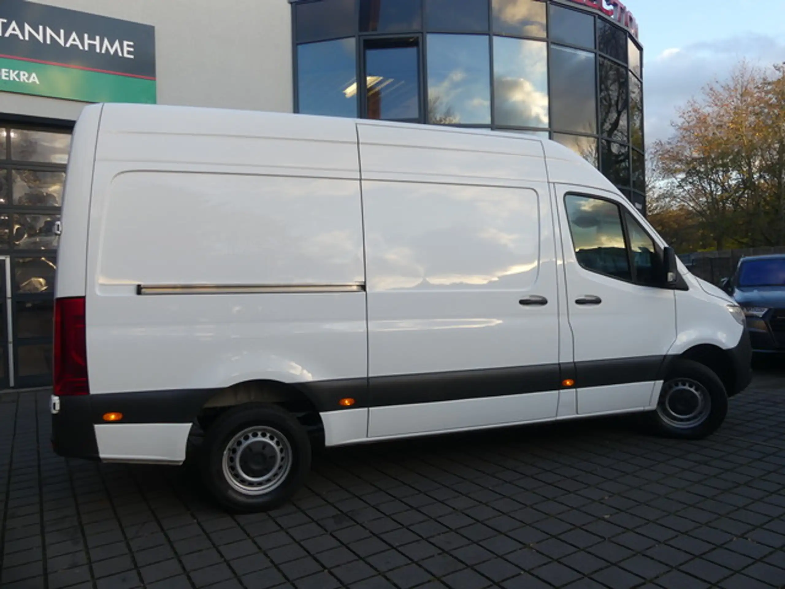 Mercedes-Benz - Sprinter