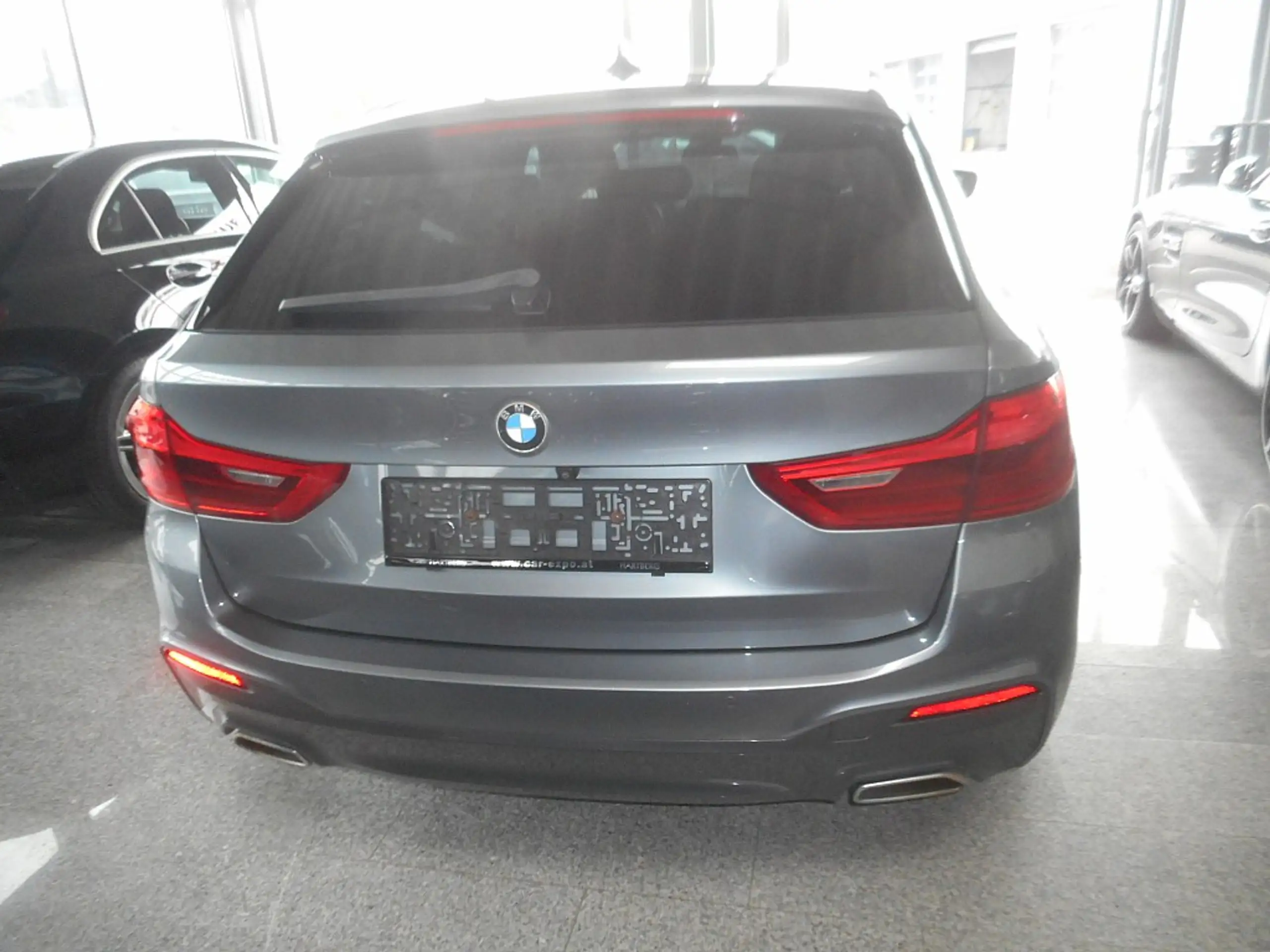 BMW - 520