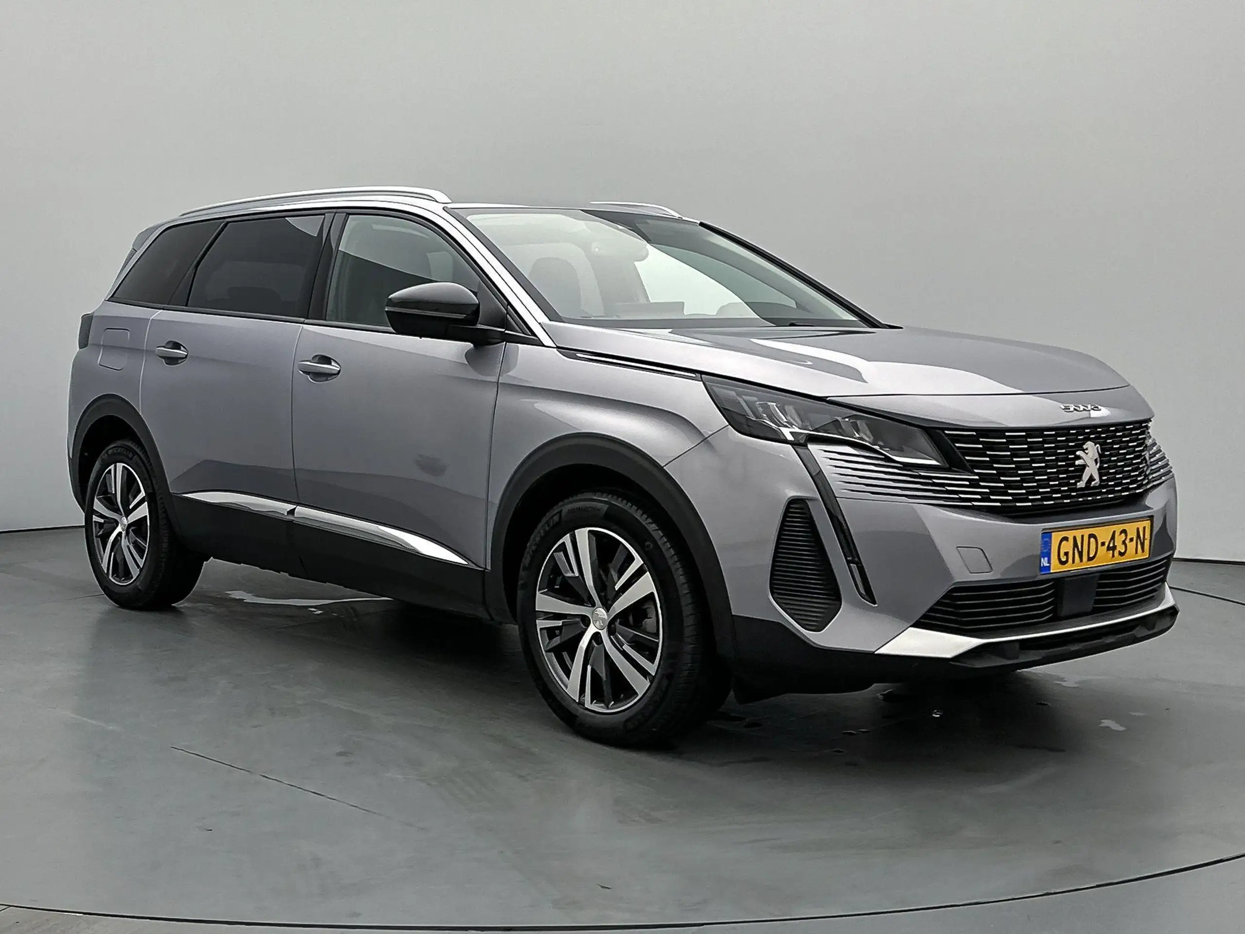 Peugeot - 5008