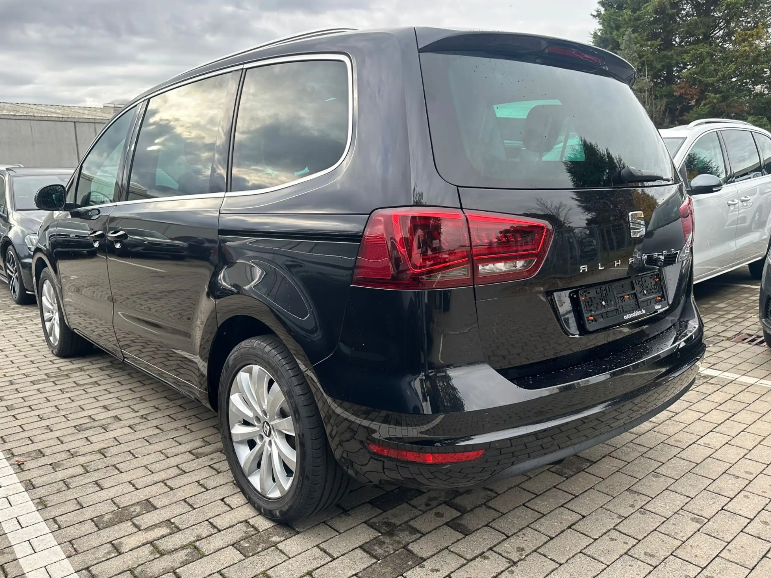 SEAT - Alhambra