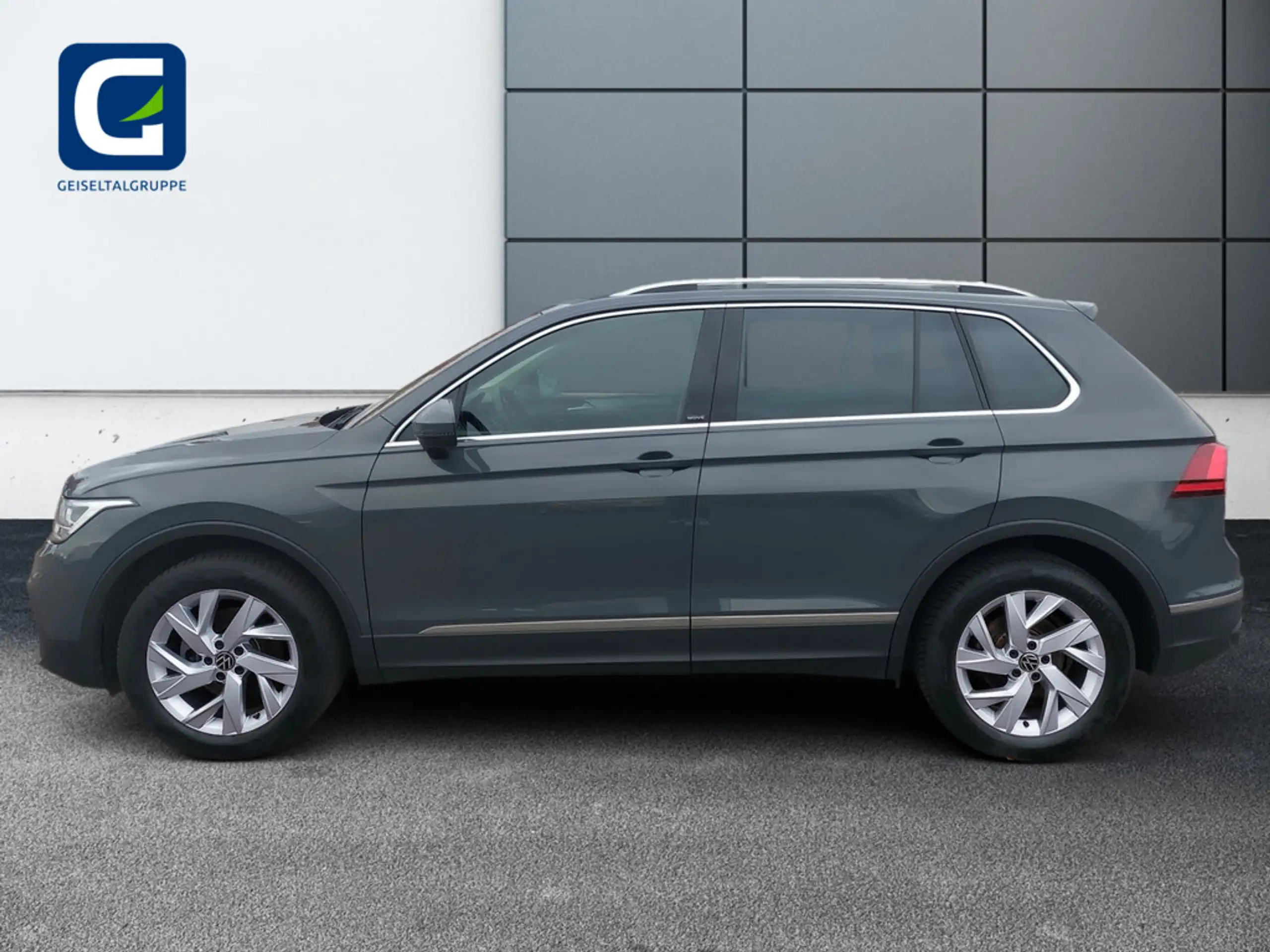 Volkswagen - Tiguan