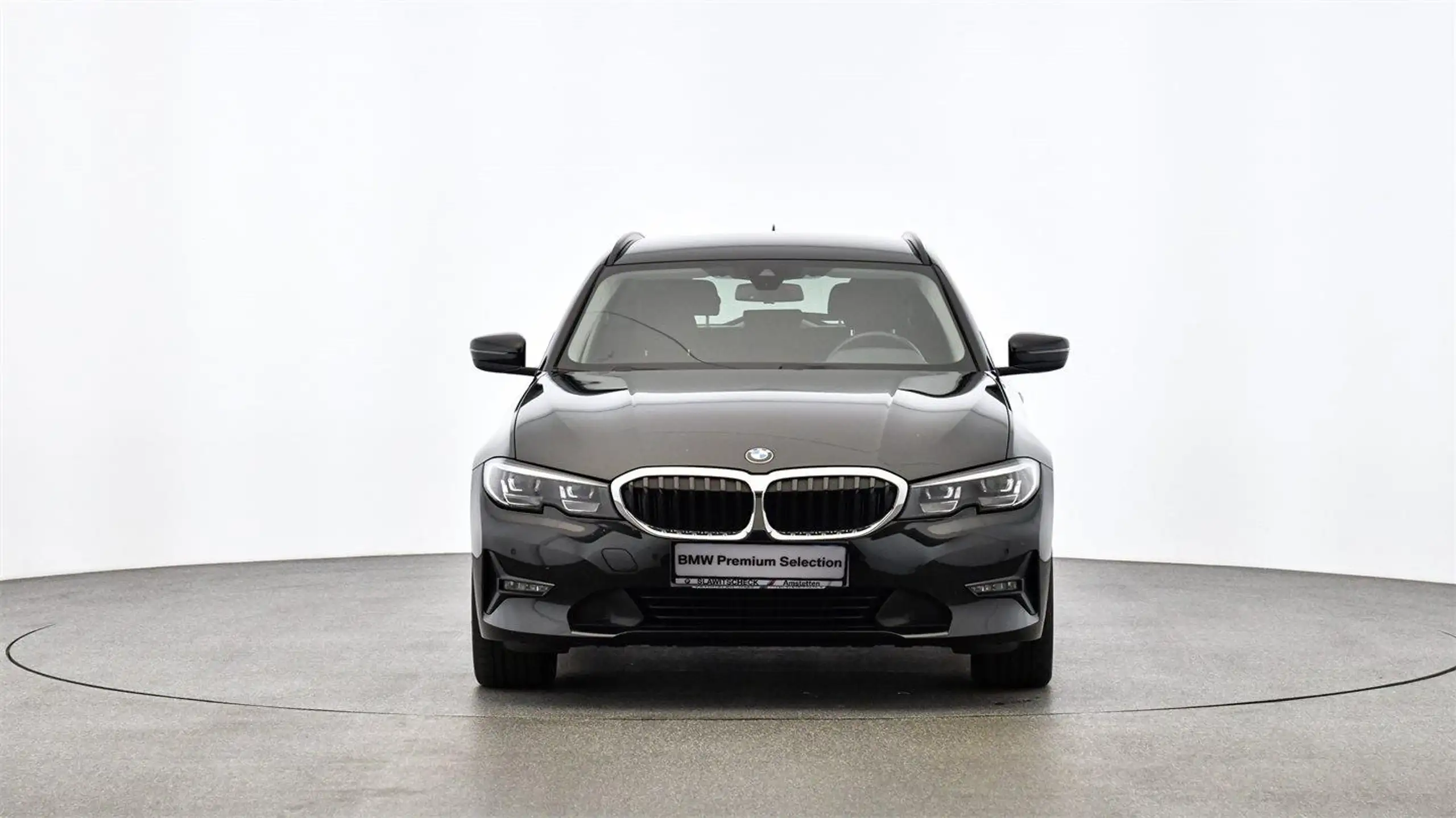 BMW - 320