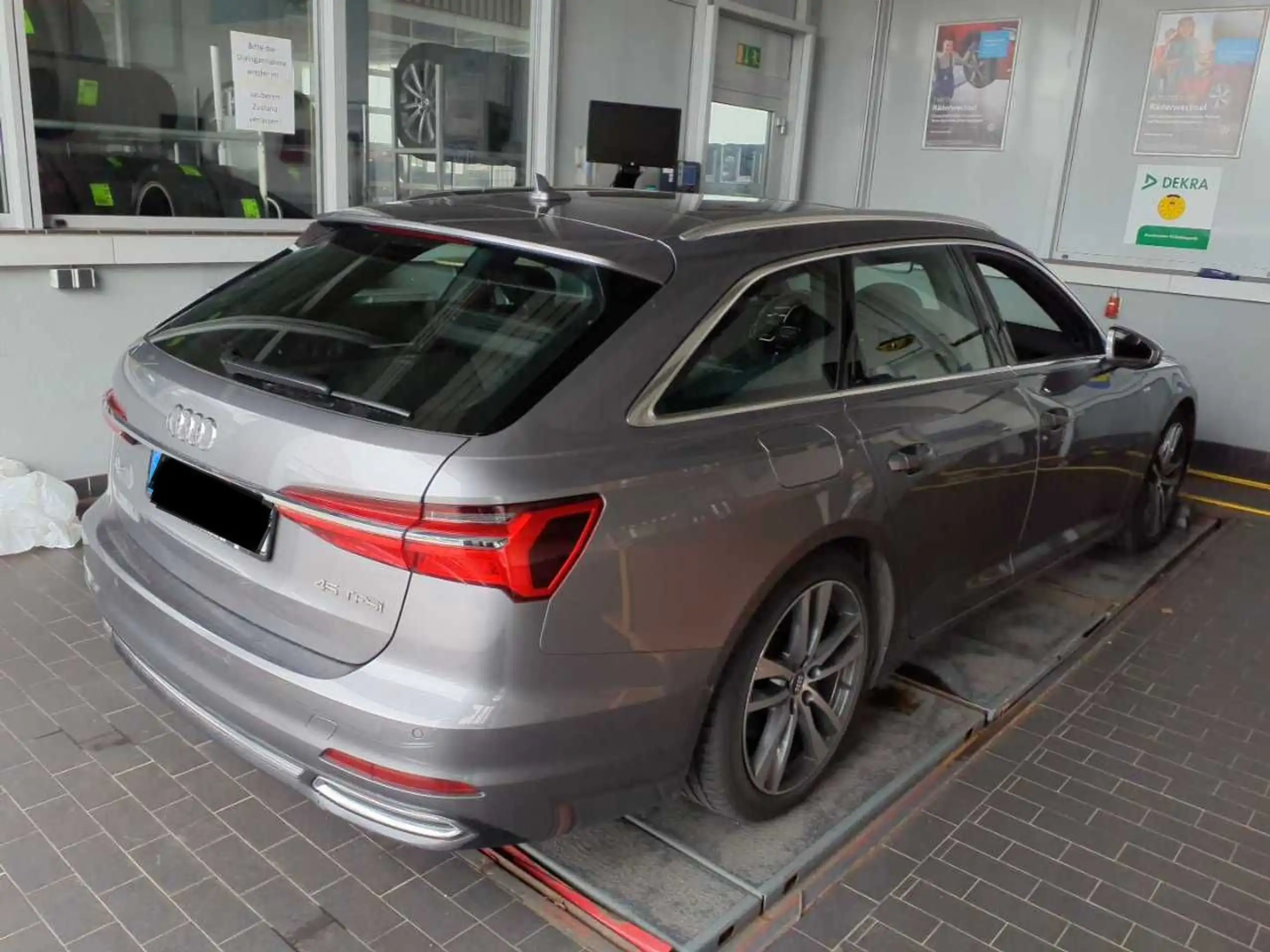 Audi - A6