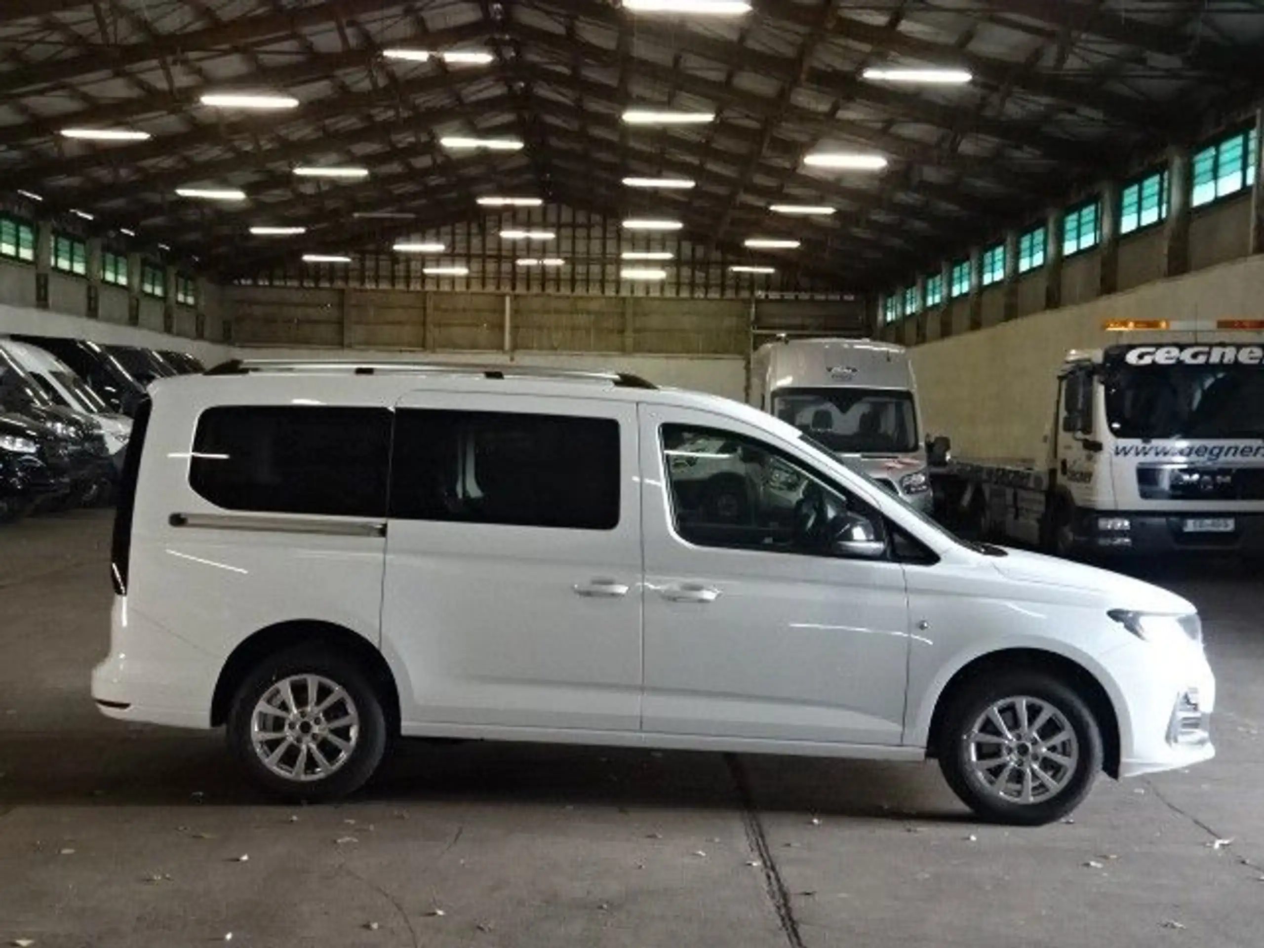 Ford - Grand Tourneo