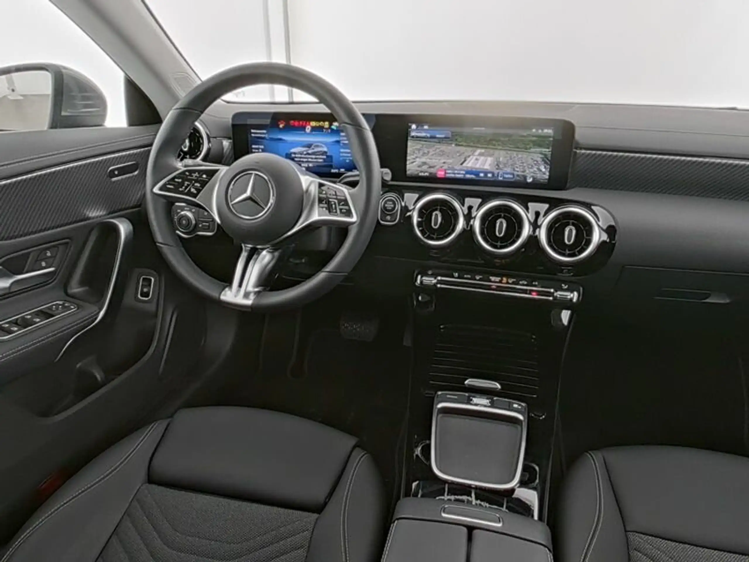 Mercedes-Benz - CLA 180