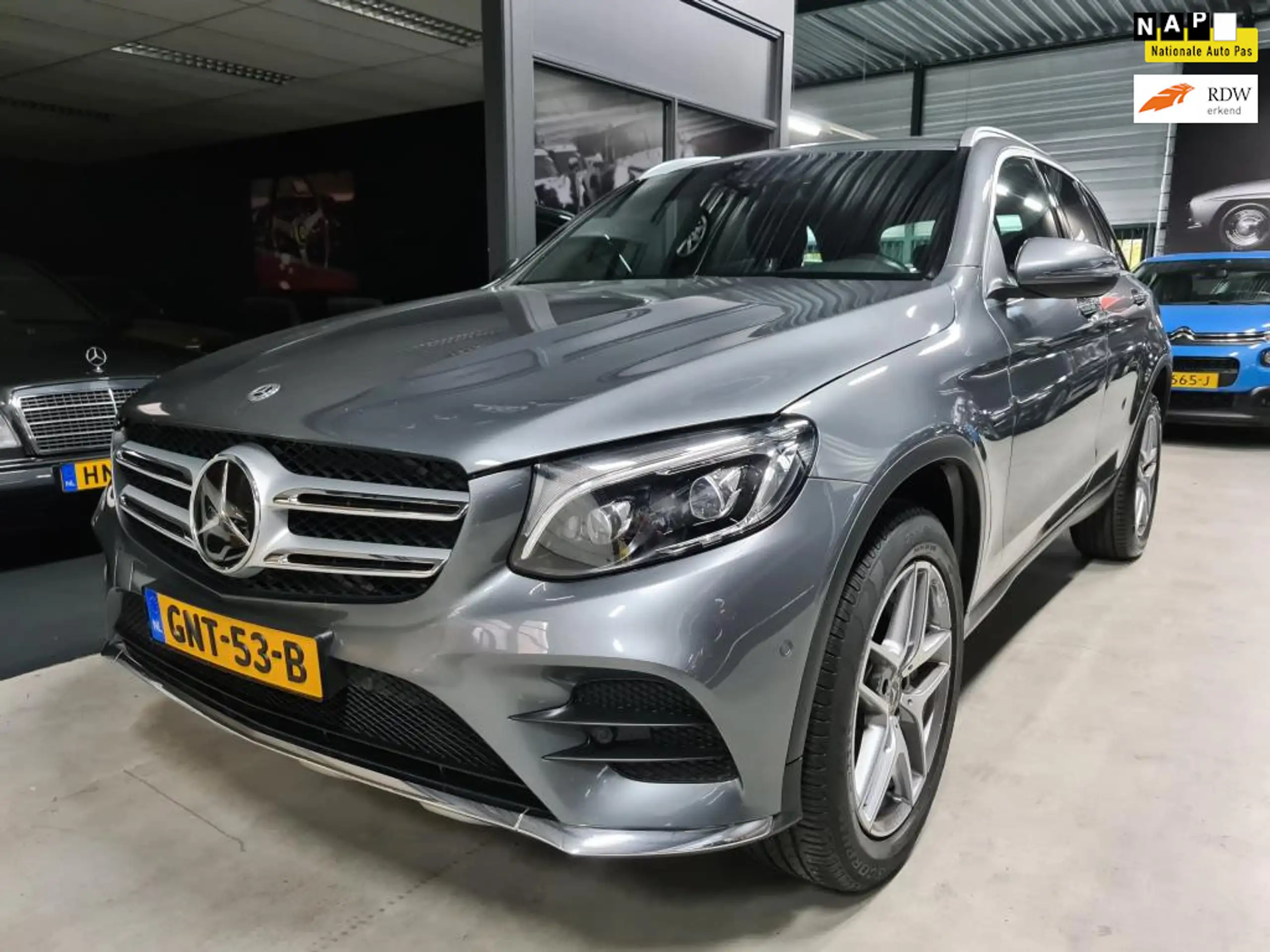 Mercedes-Benz - GLC 350