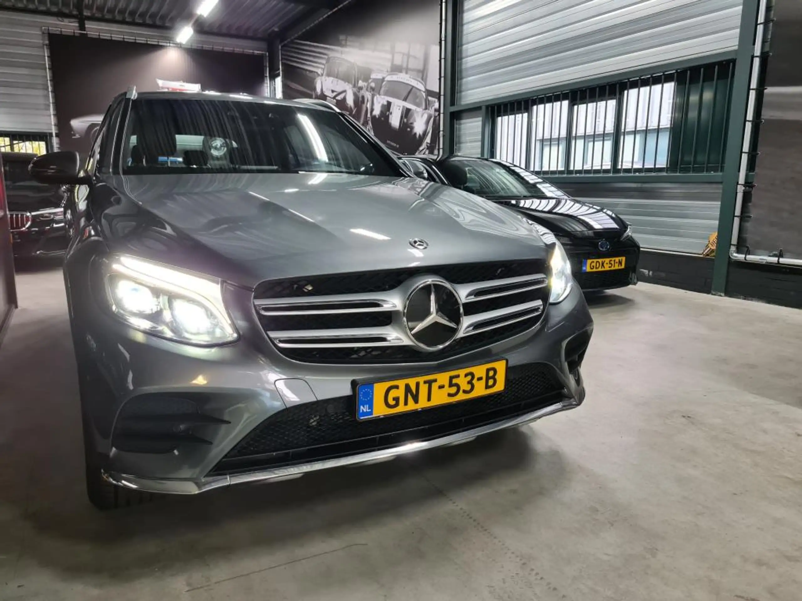 Mercedes-Benz - GLC 350