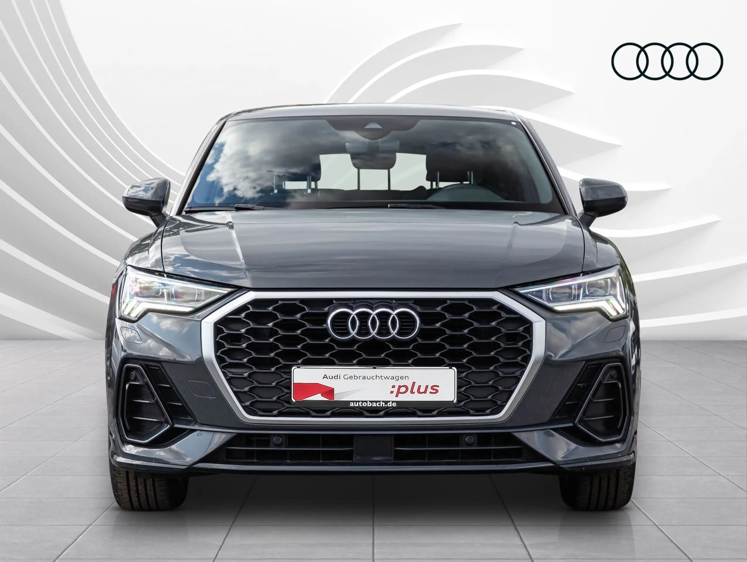 Audi - Q3