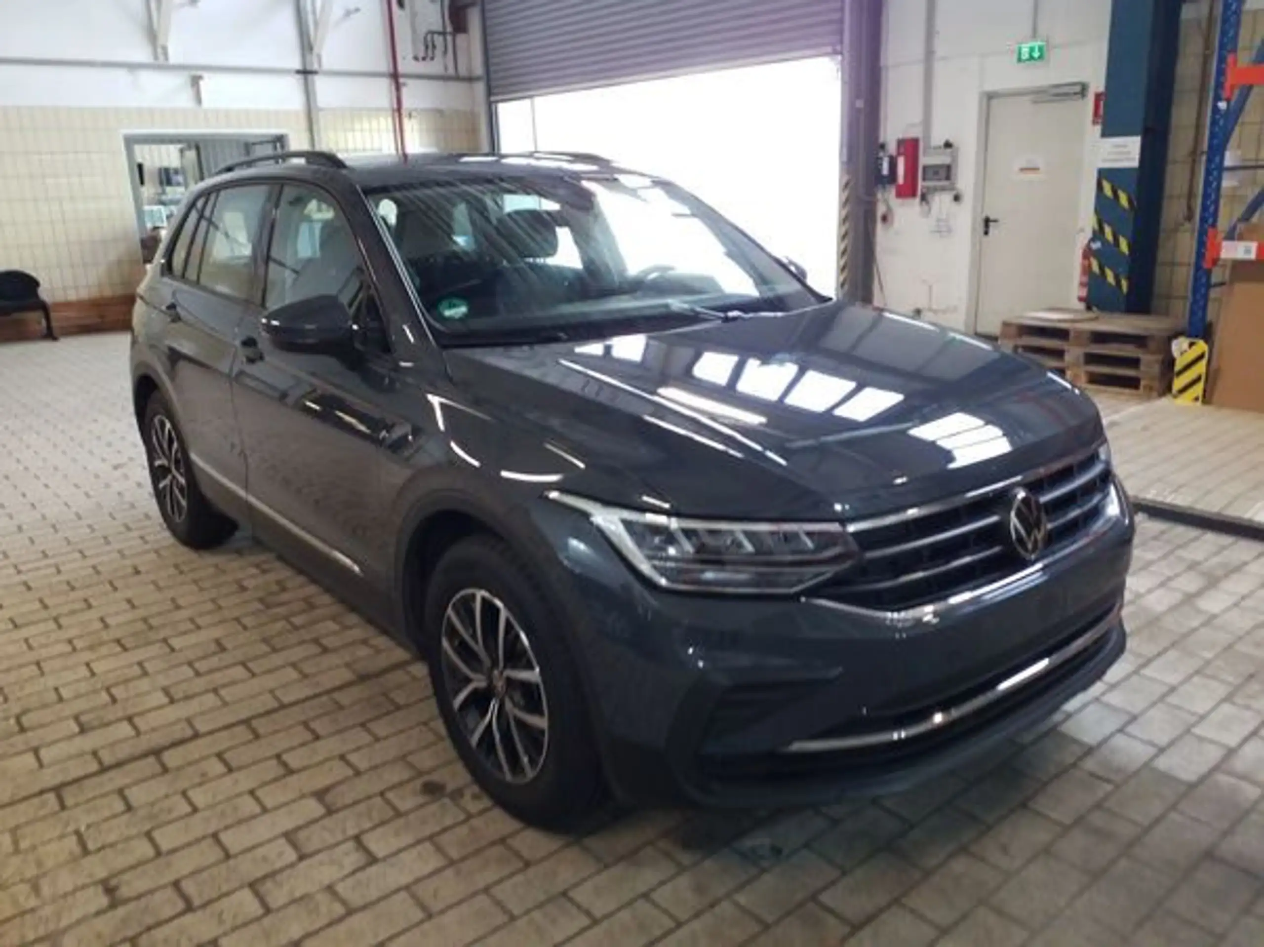 Volkswagen - Tiguan