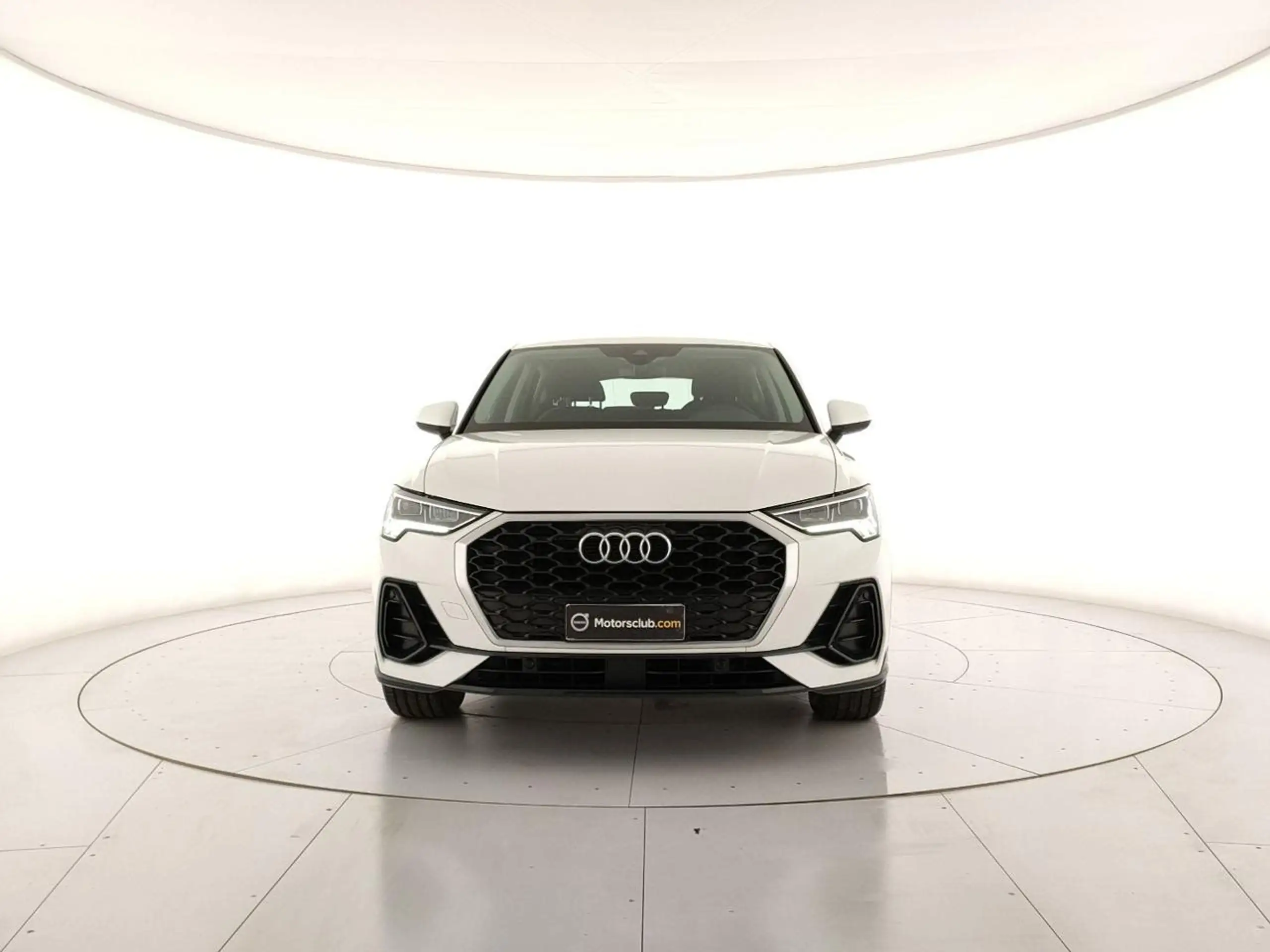 Audi - Q3