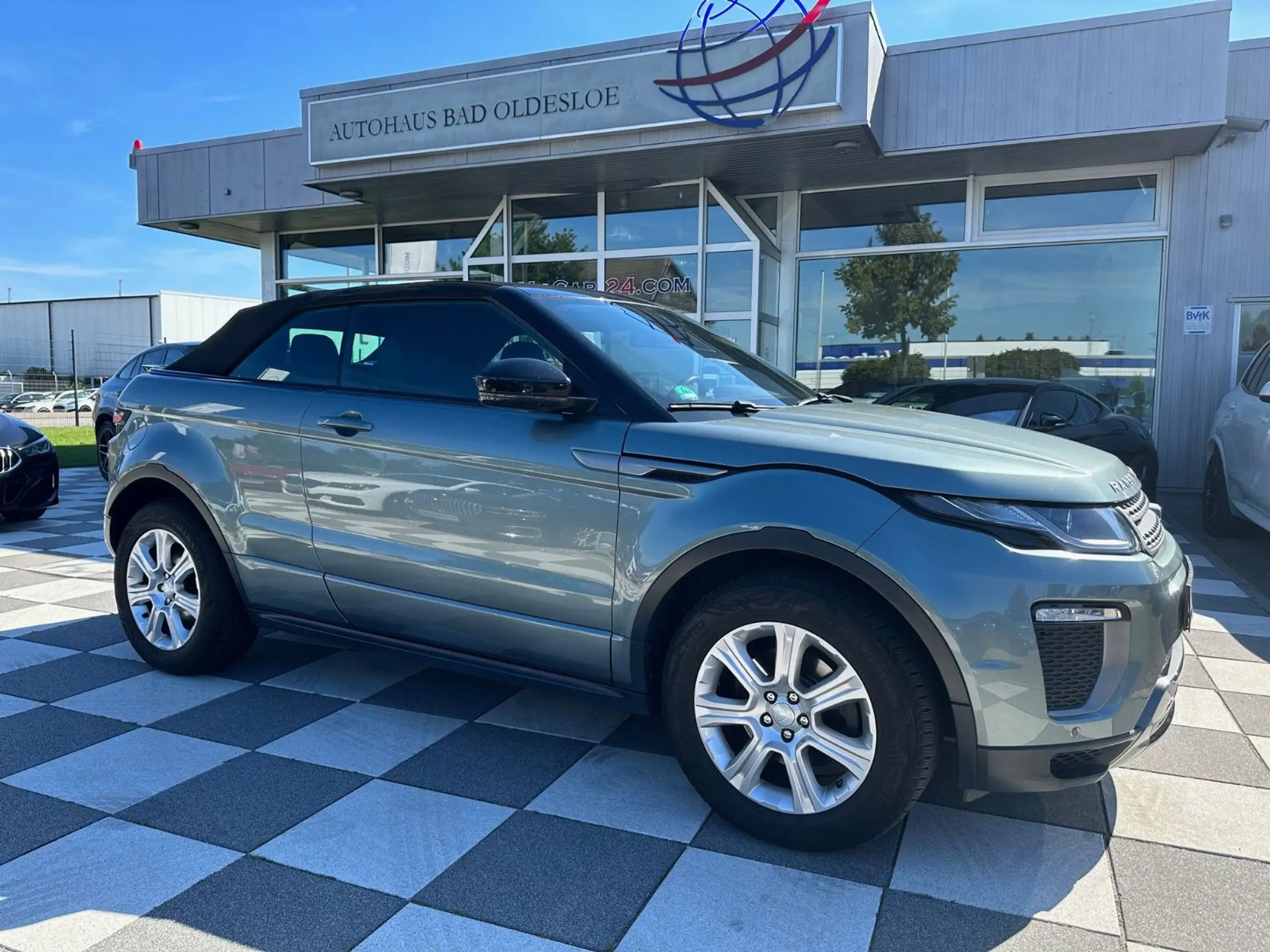 Land Rover - Range Rover Evoque