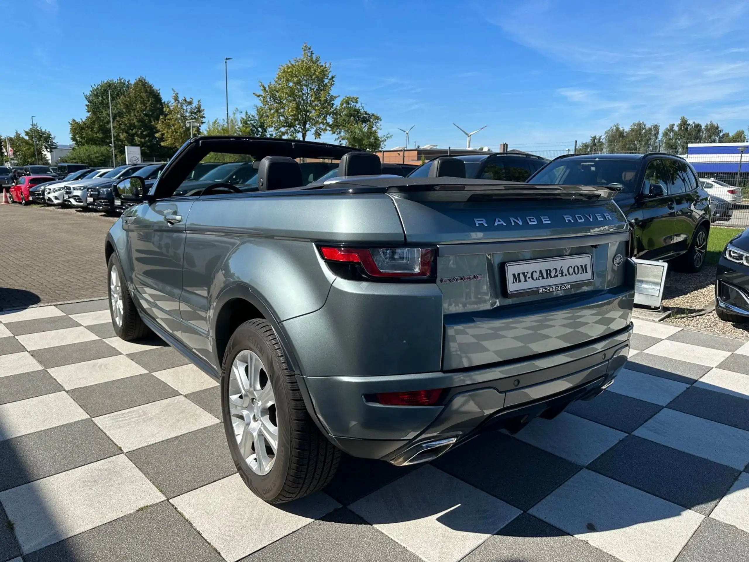 Land Rover - Range Rover Evoque