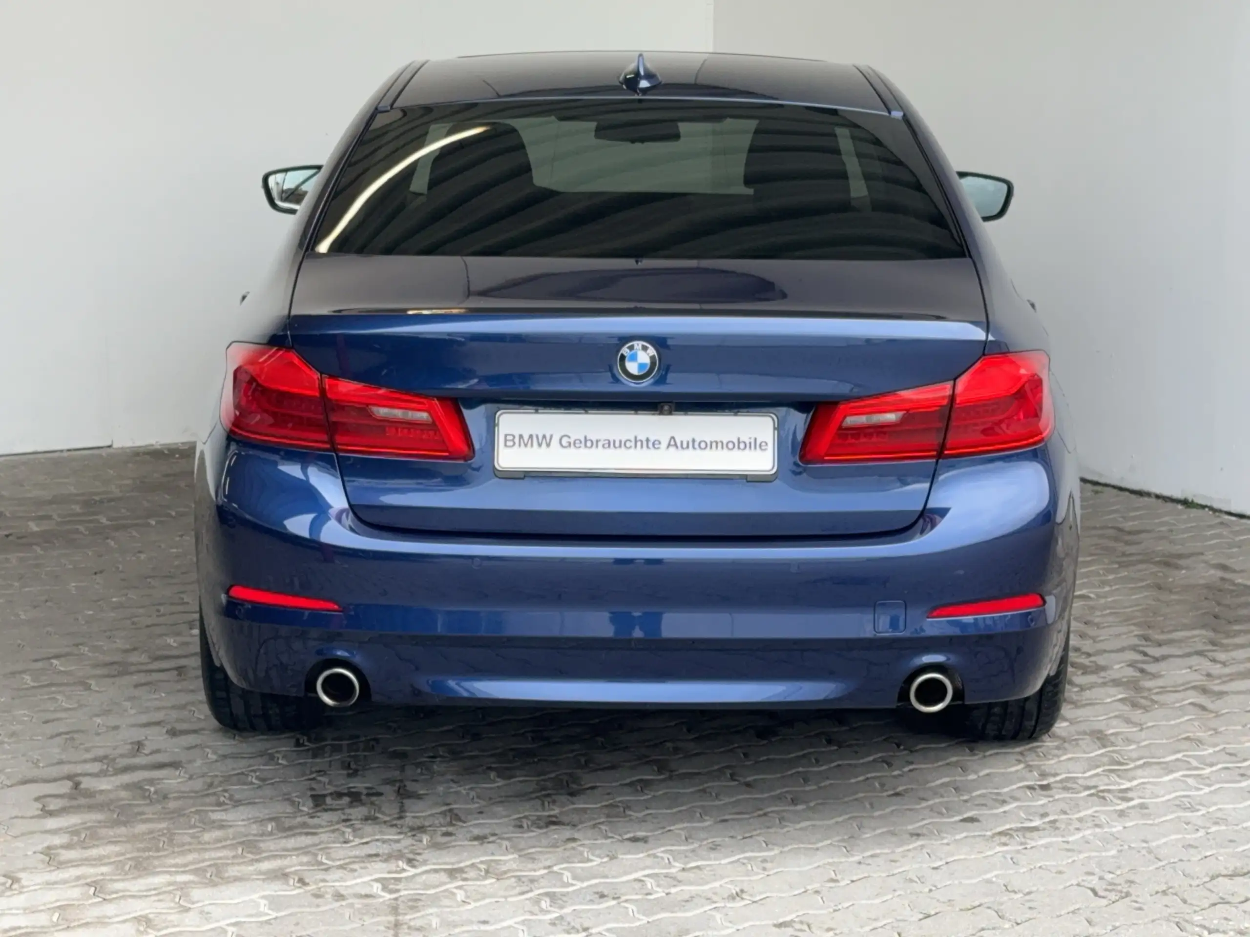 BMW - 520