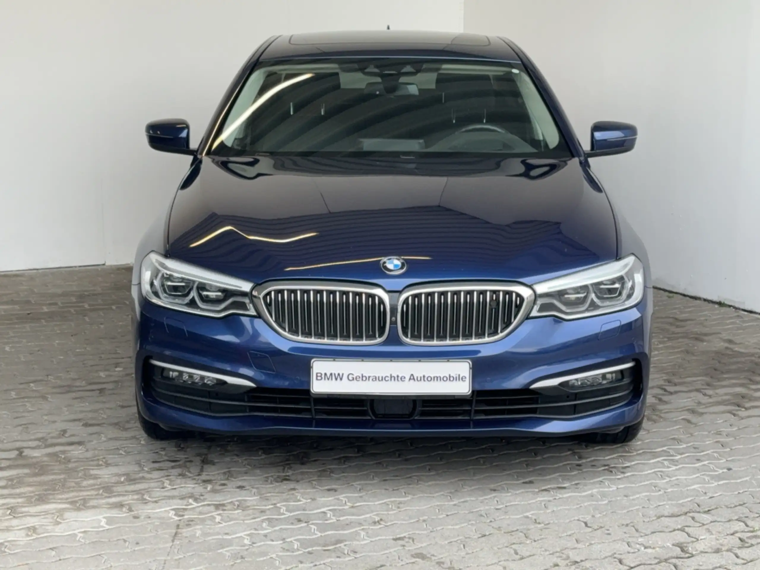 BMW - 520