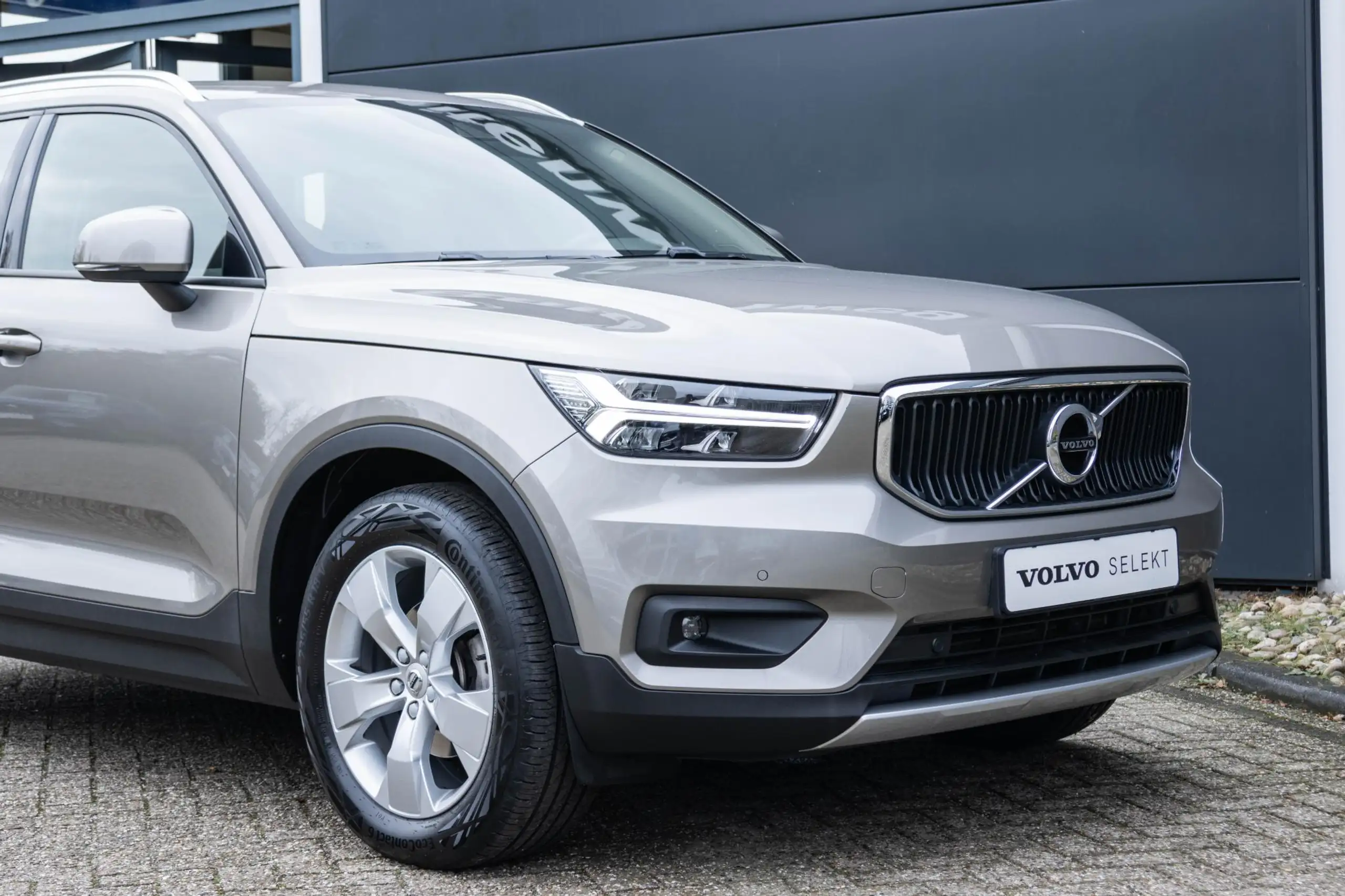 Volvo - XC40